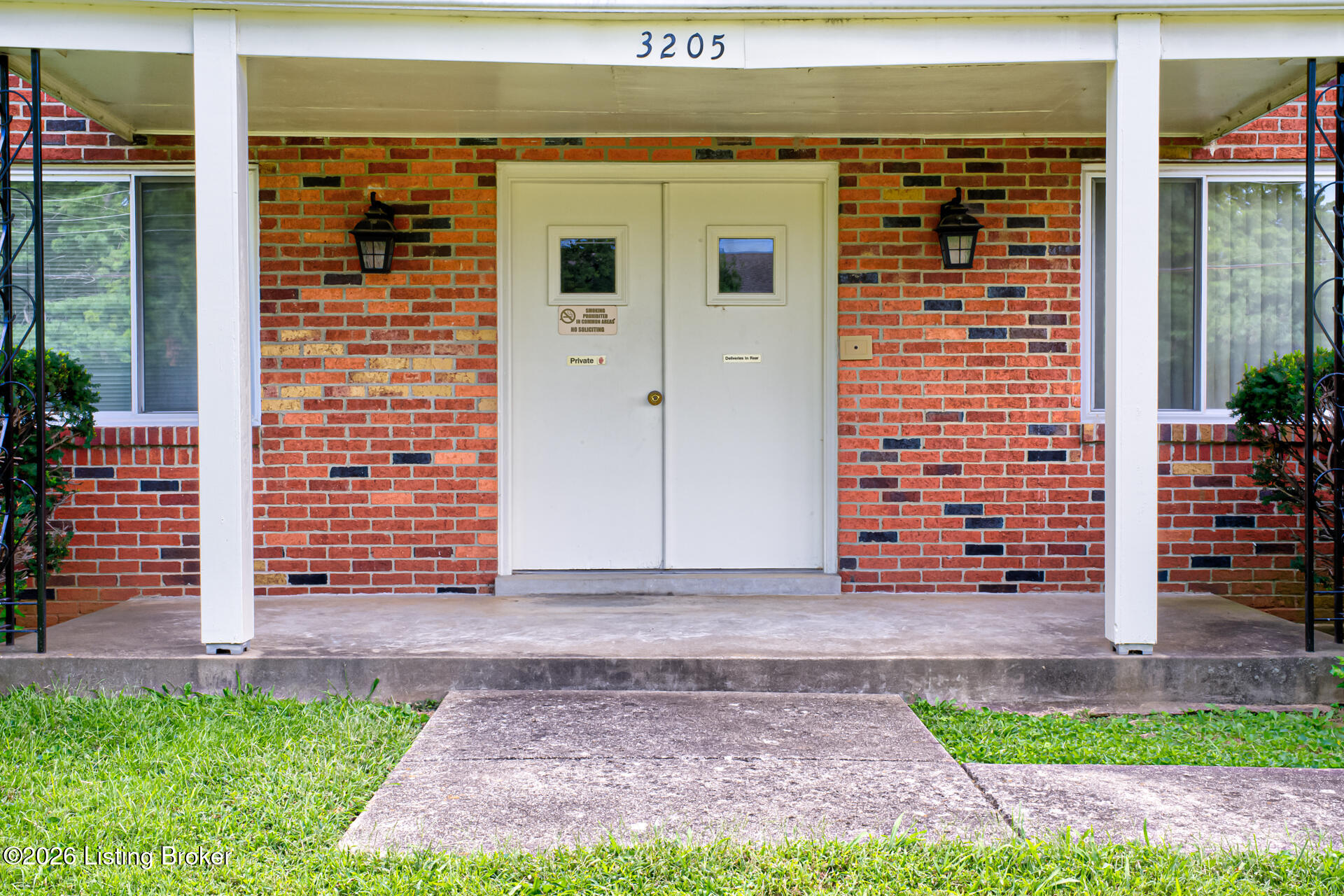 3205 Orchard Manor Cir Property Photo 2