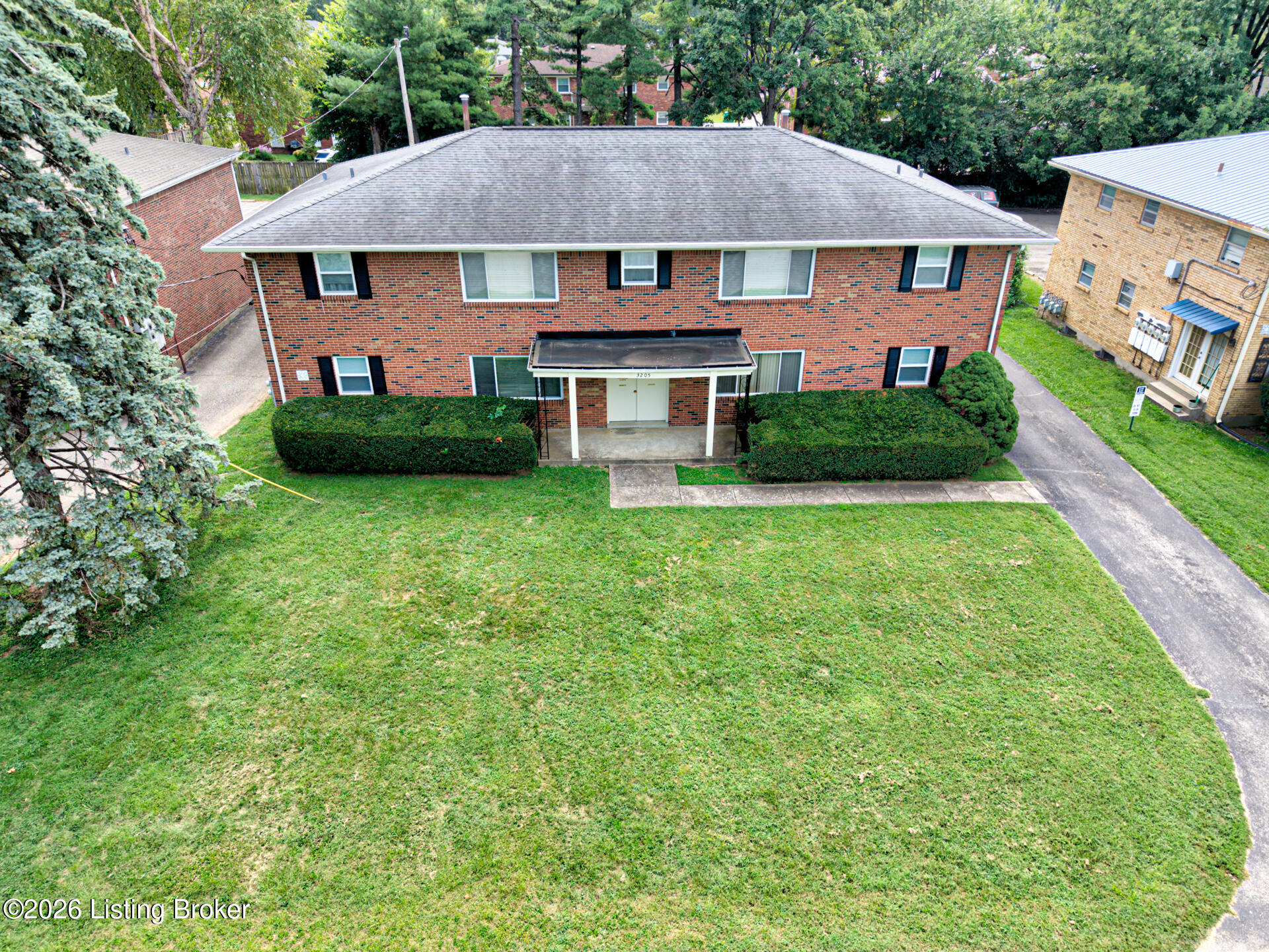 3205 Orchard Manor Cir Property Photo 4