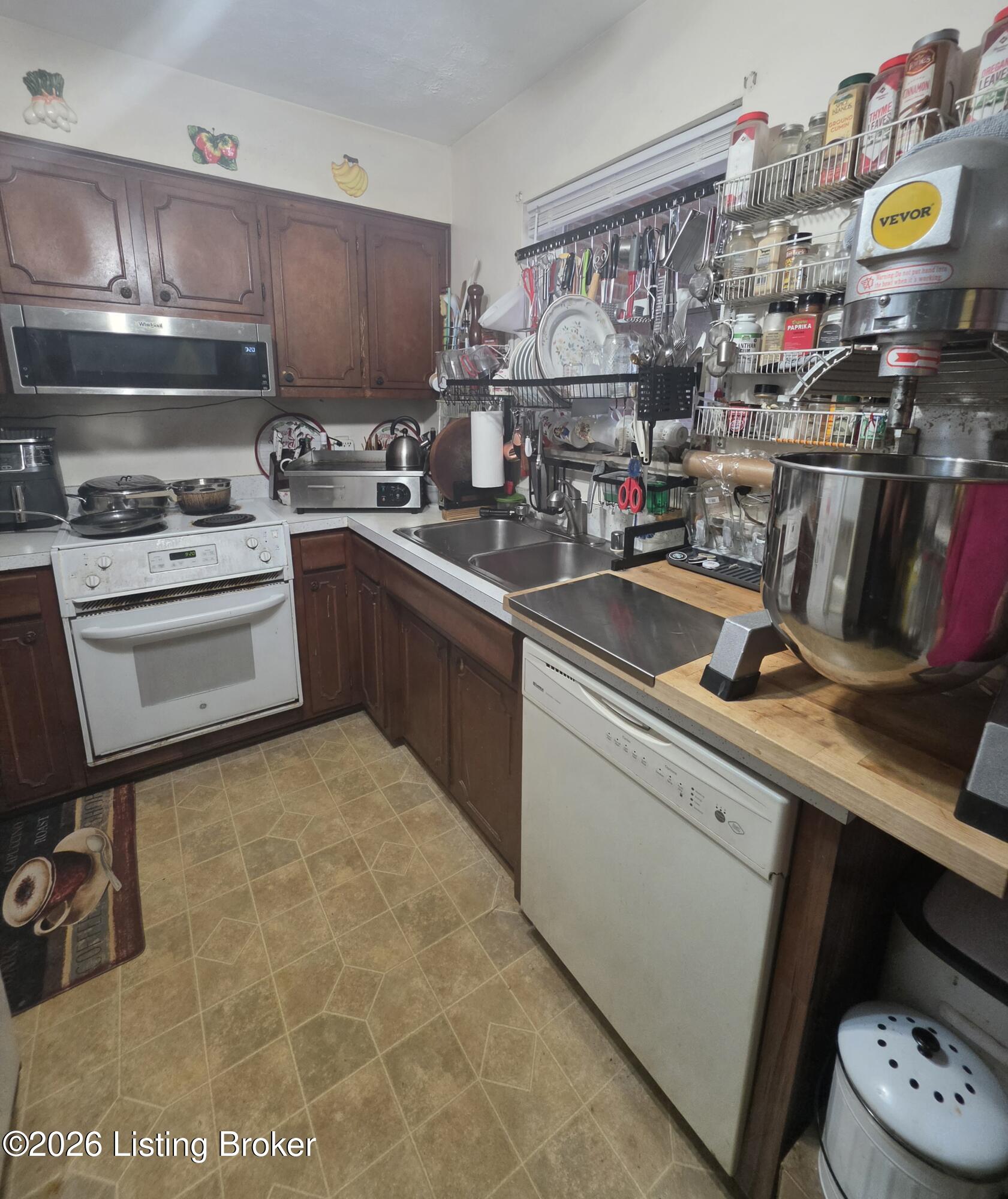 3205 Orchard Manor Cir Property Photo 10