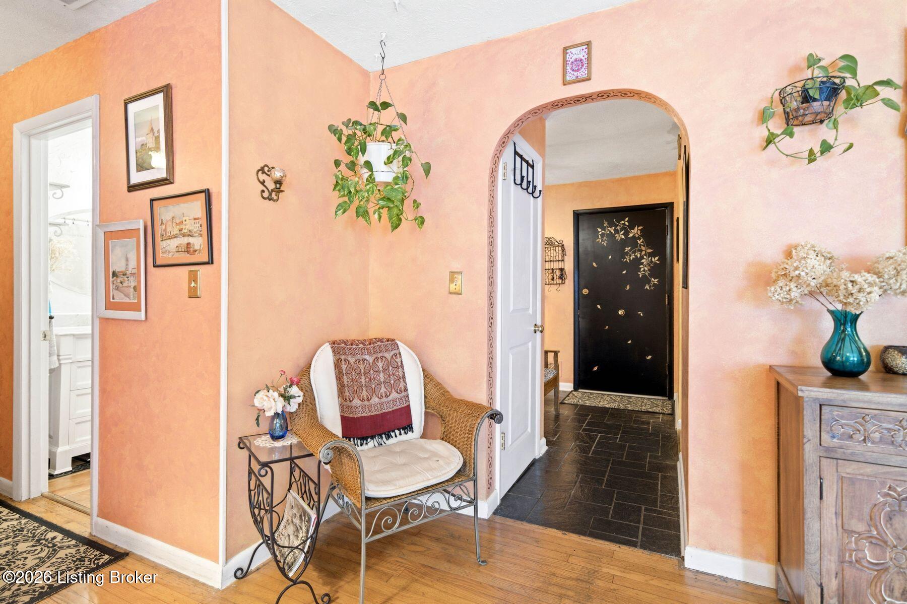 6218 Applegate Ln Property Photo 8