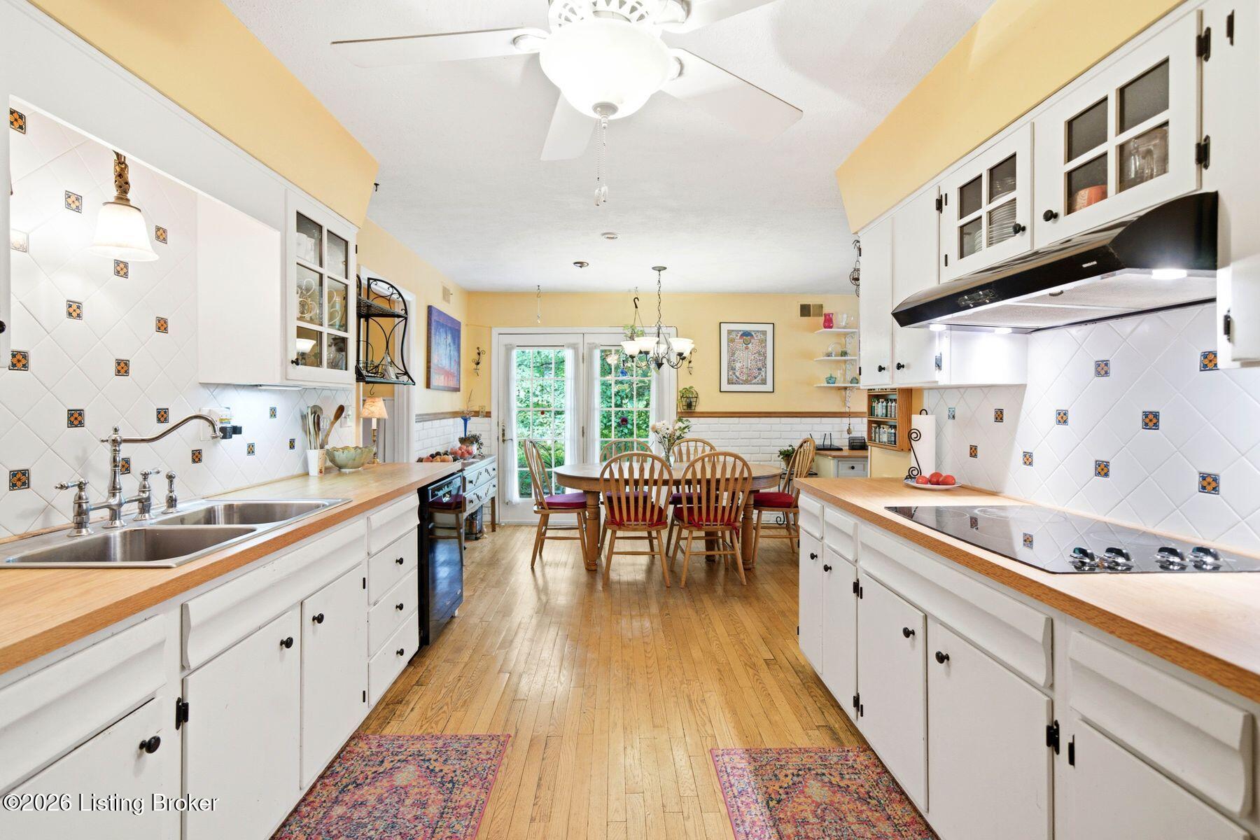 6218 Applegate Ln Property Photo 18