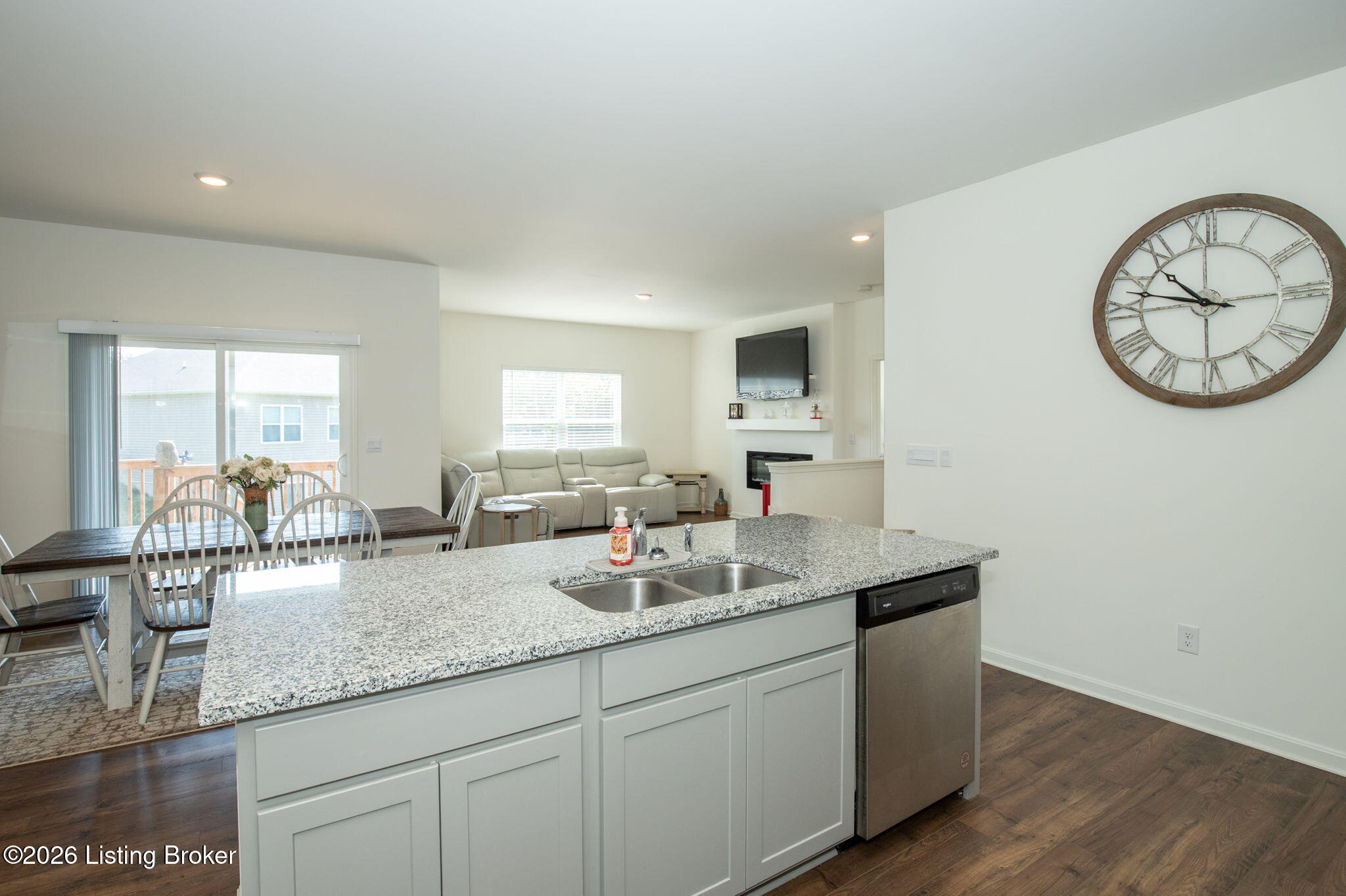 10405 Cedar Meadows Ct Property Photo 8