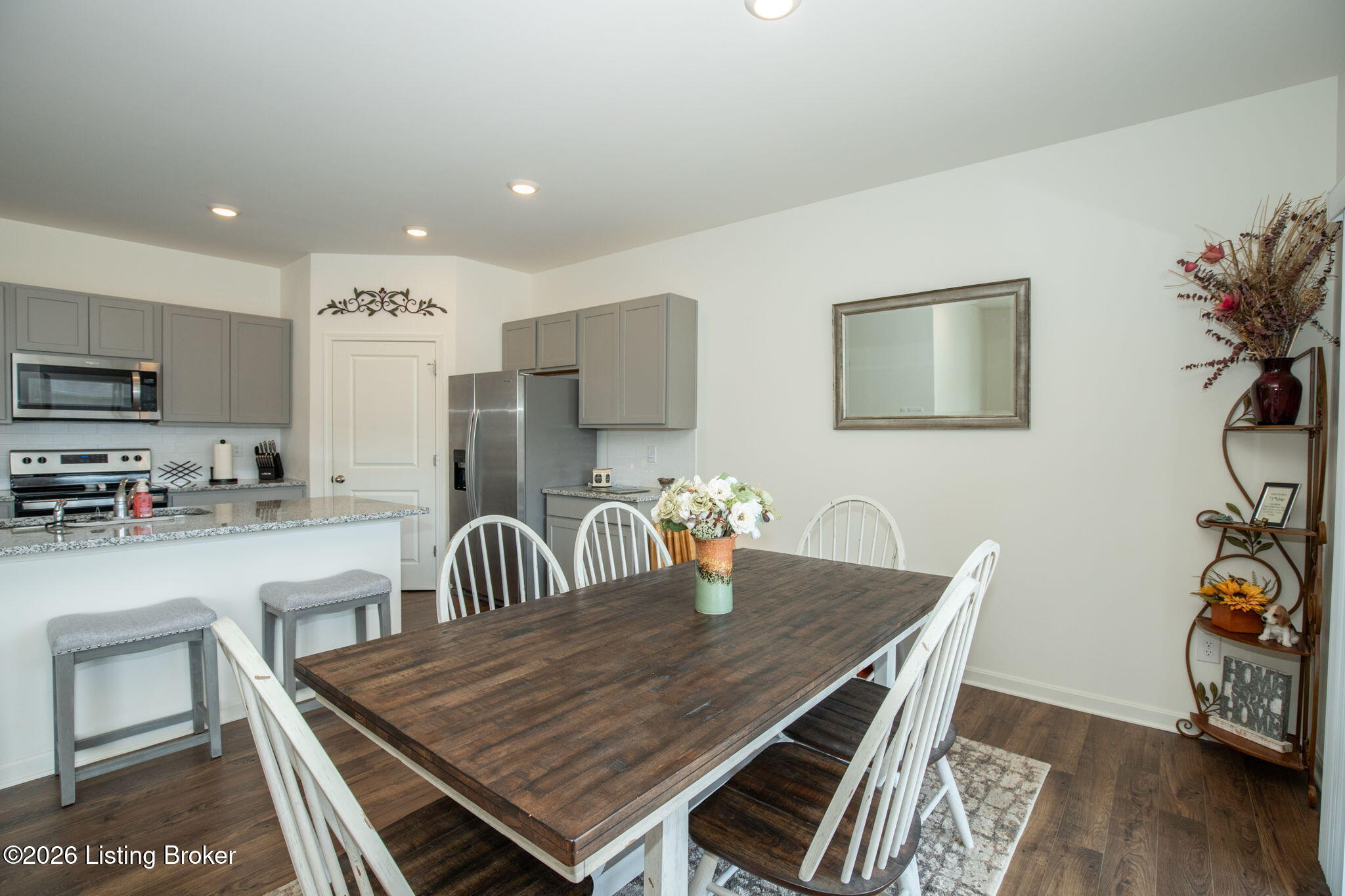 10405 Cedar Meadows Ct Property Photo 9