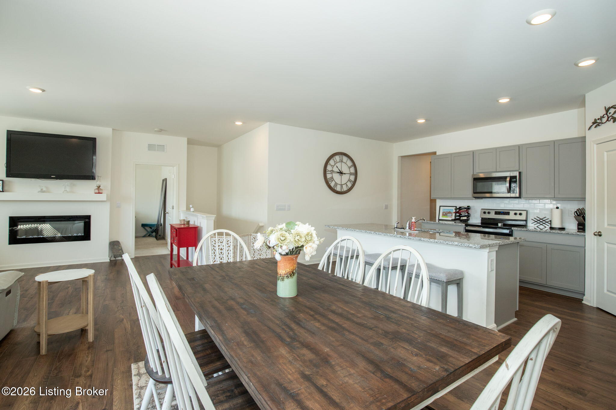 10405 Cedar Meadows Ct Property Photo 12