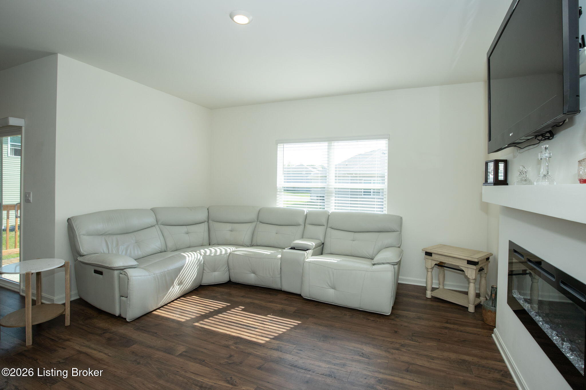 10405 Cedar Meadows Ct Property Photo 15