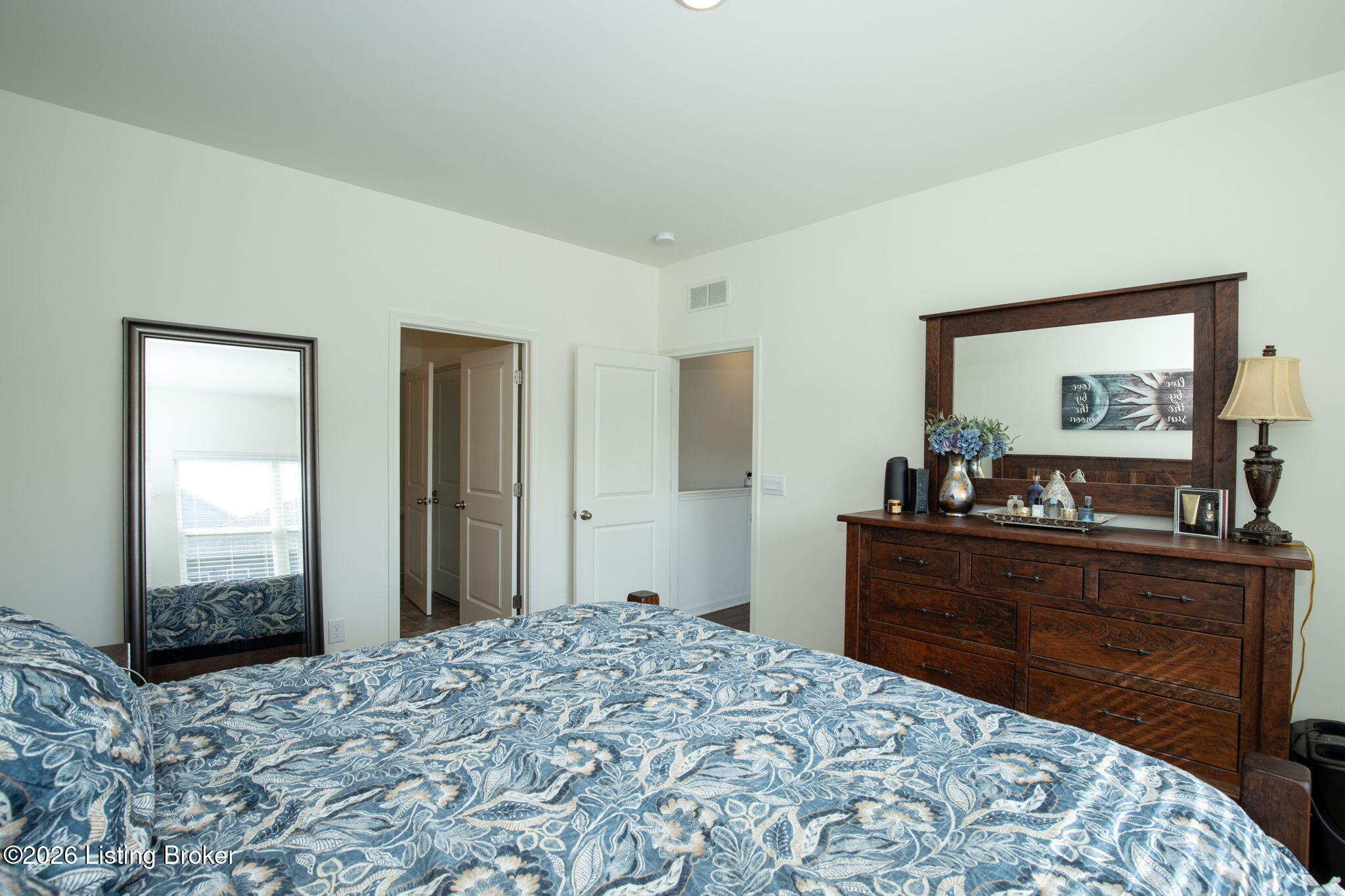 10405 Cedar Meadows Ct Property Photo 18