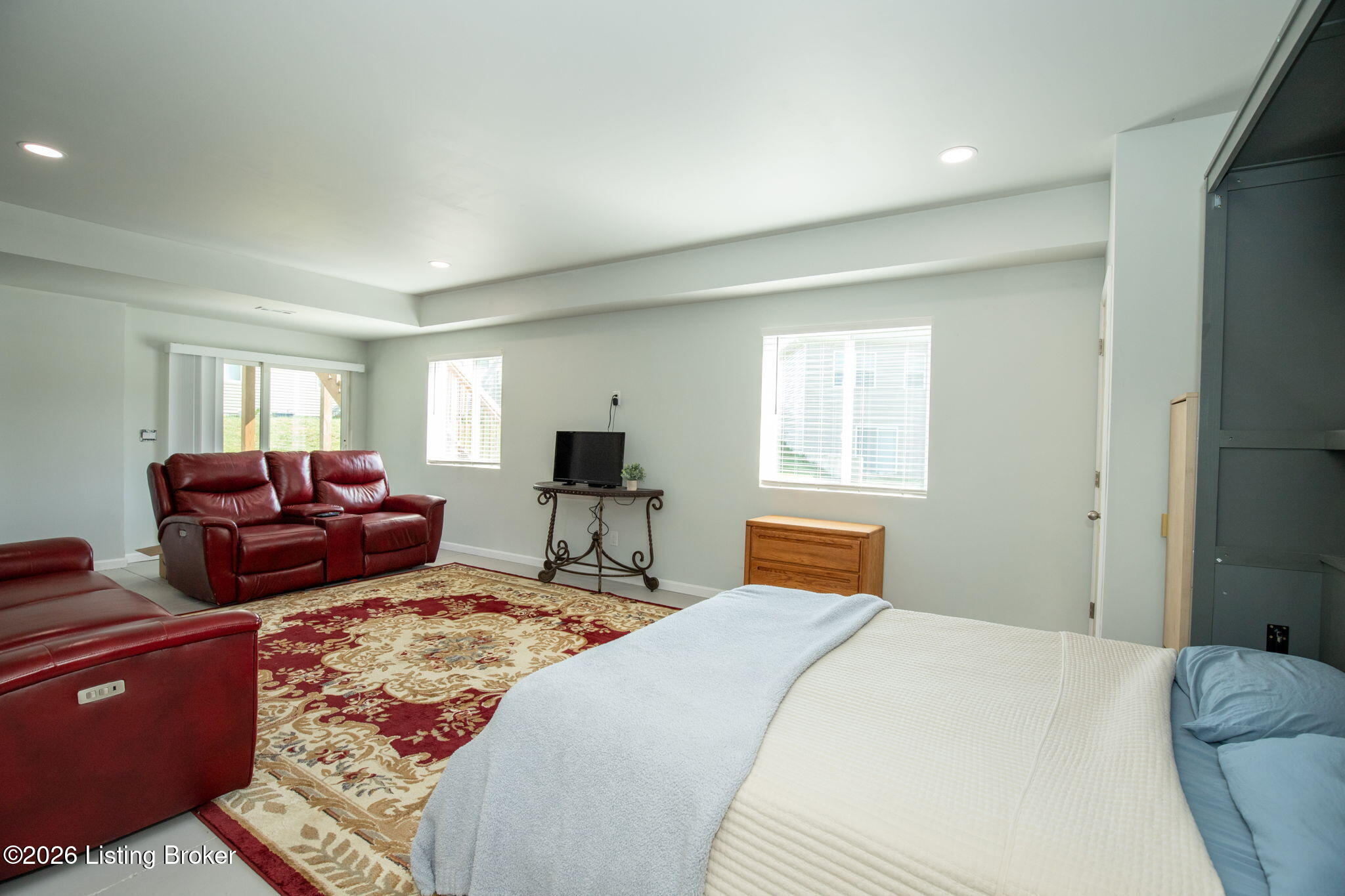 10405 Cedar Meadows Ct Property Photo 34