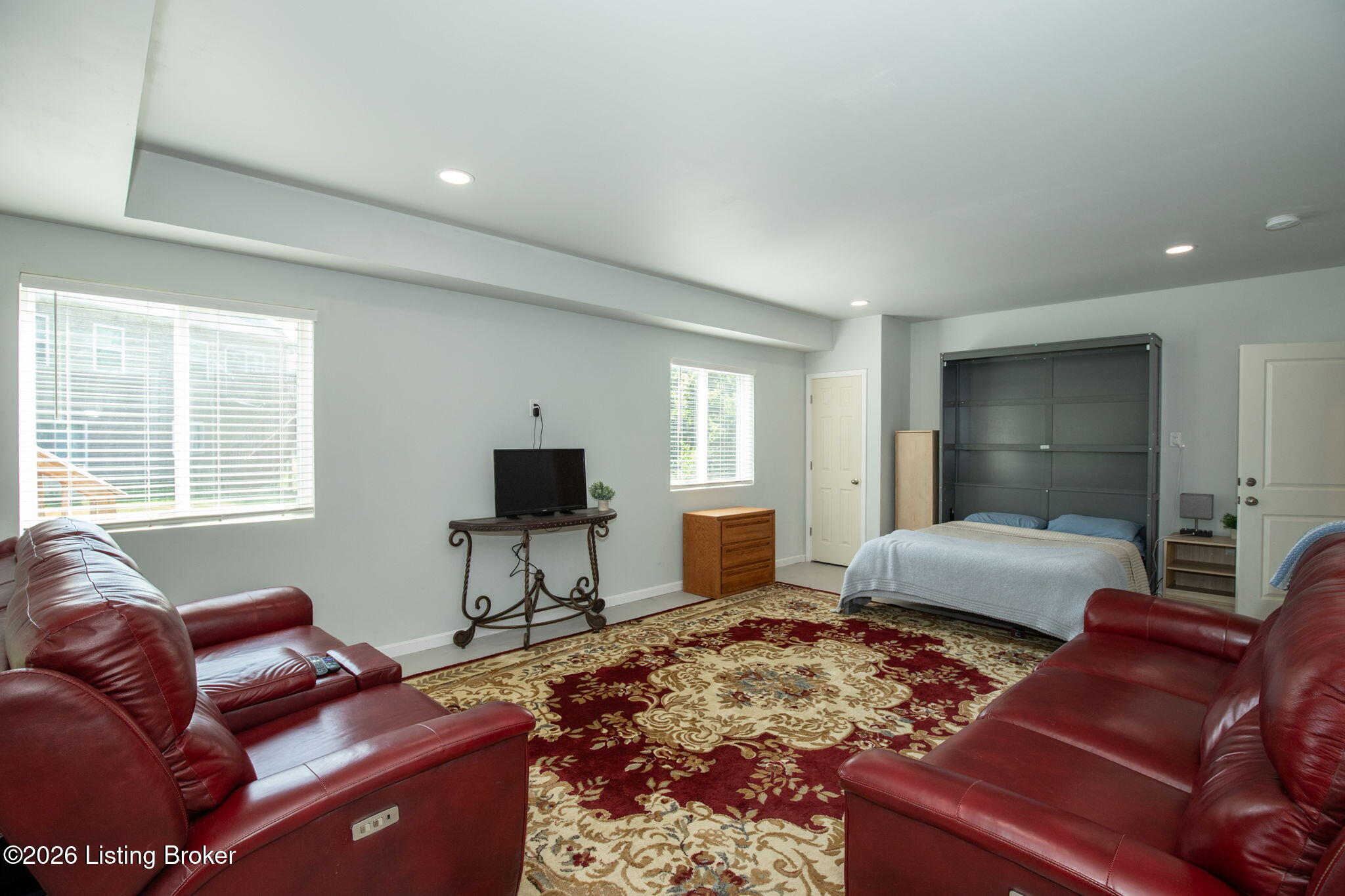 10405 Cedar Meadows Ct Property Photo 35