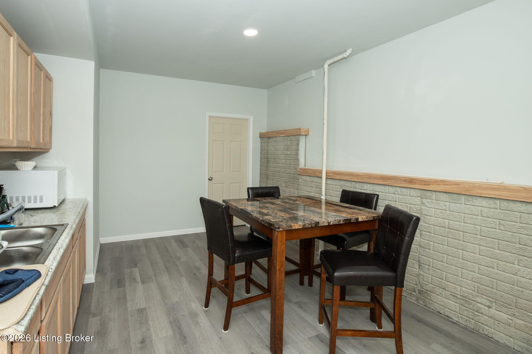 10405 Cedar Meadows Ct Property Photo 44