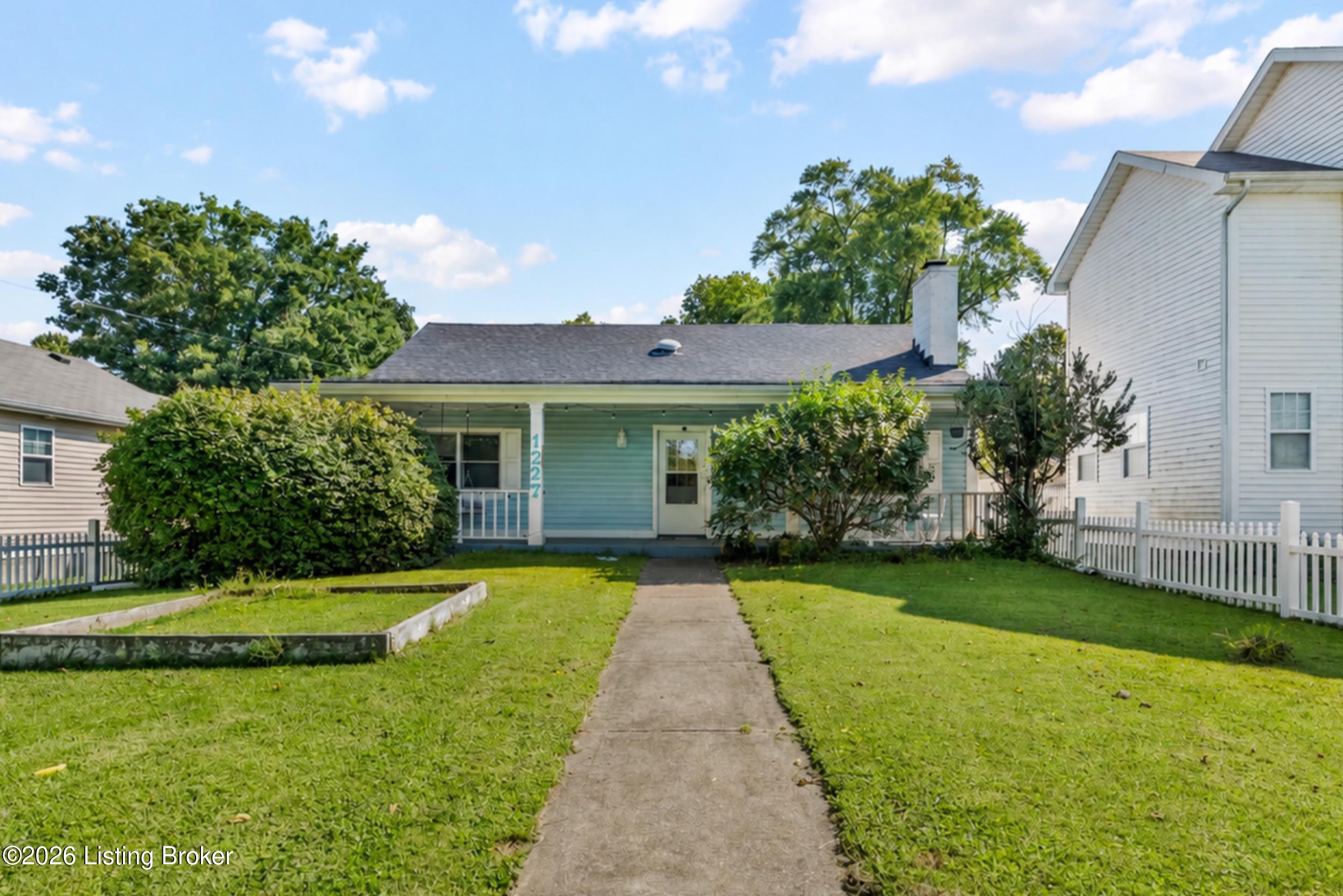1227 Ormsby Ln Property Photo 1