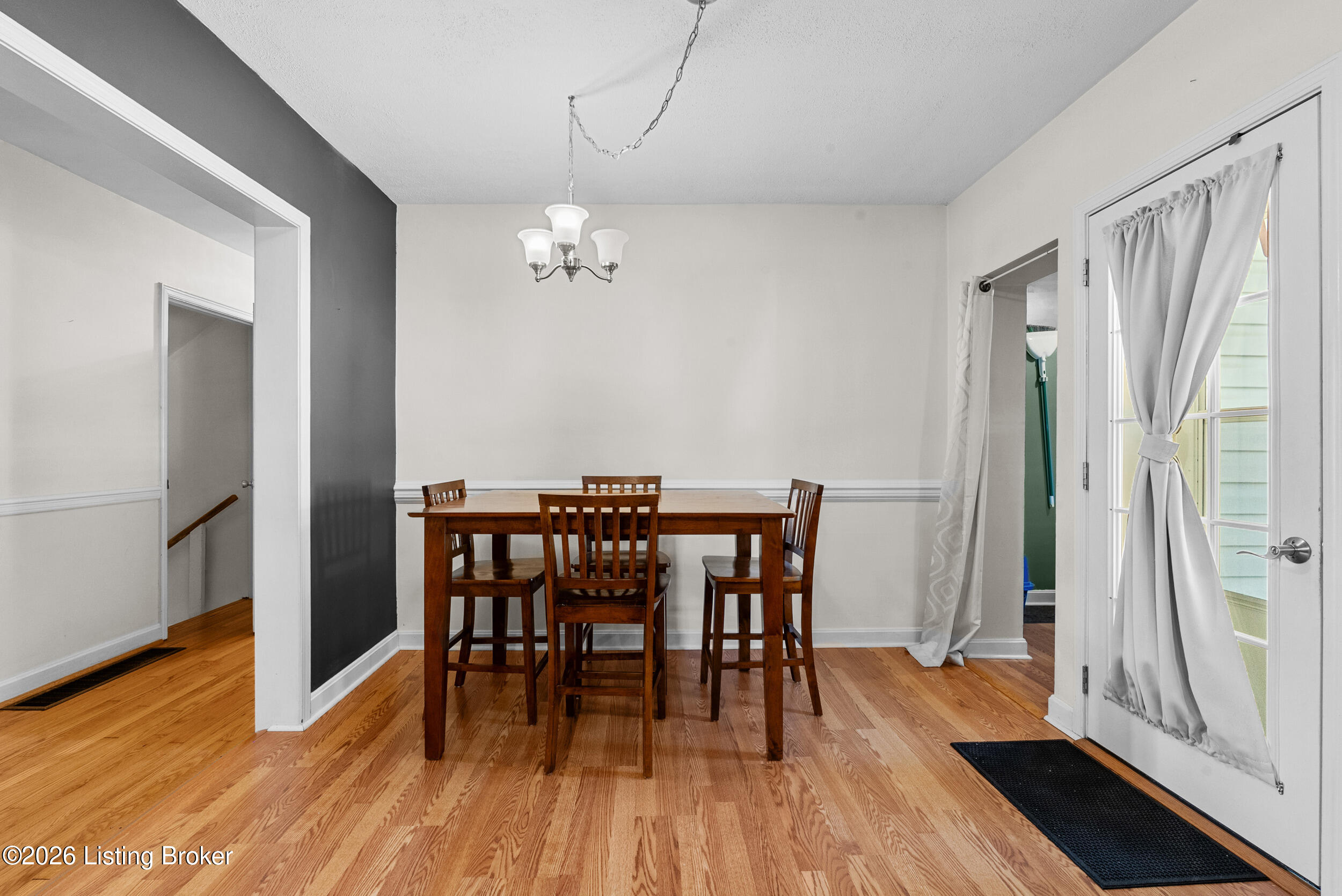 1227 Ormsby Ln Property Photo 11