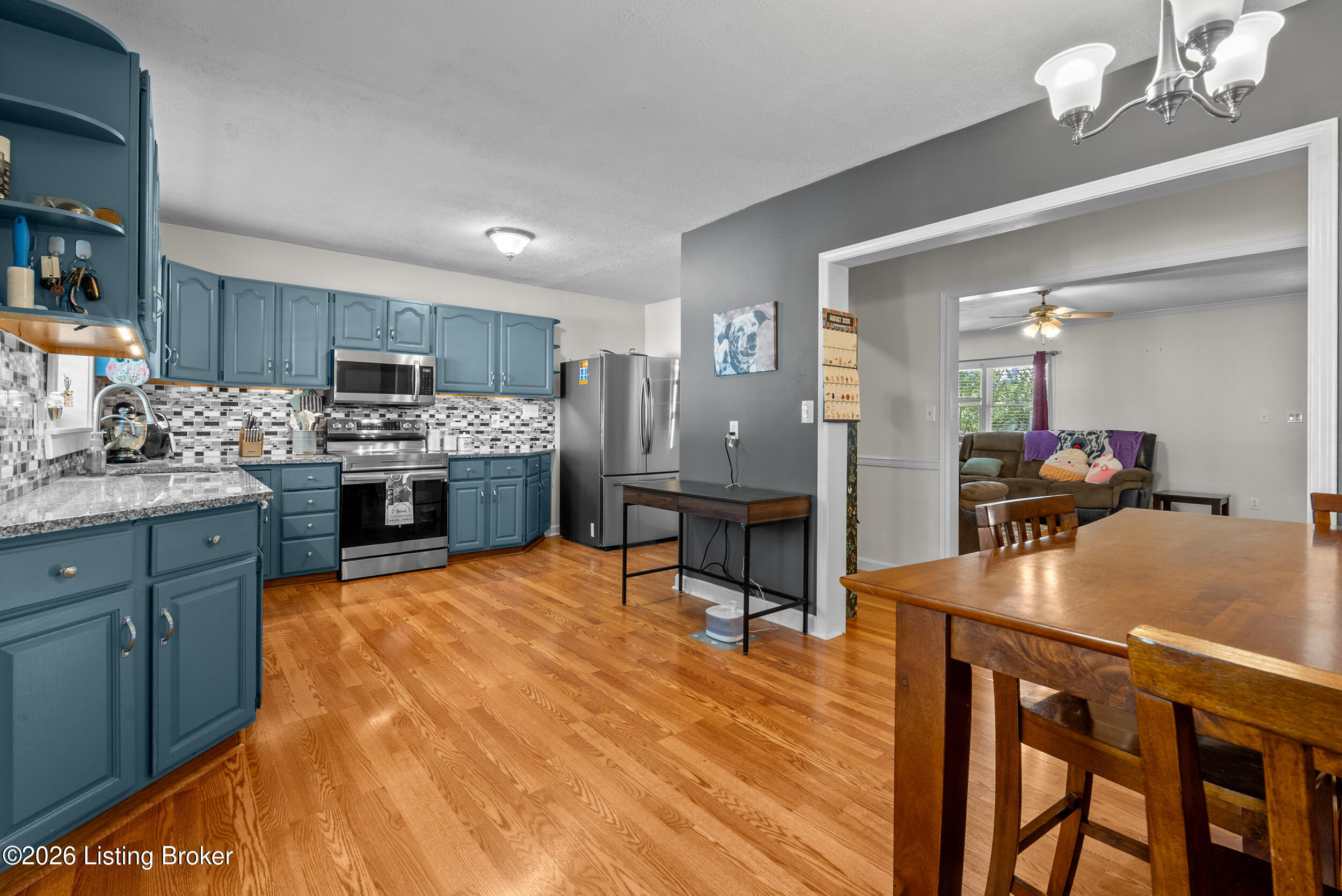 1227 Ormsby Ln Property Photo 13