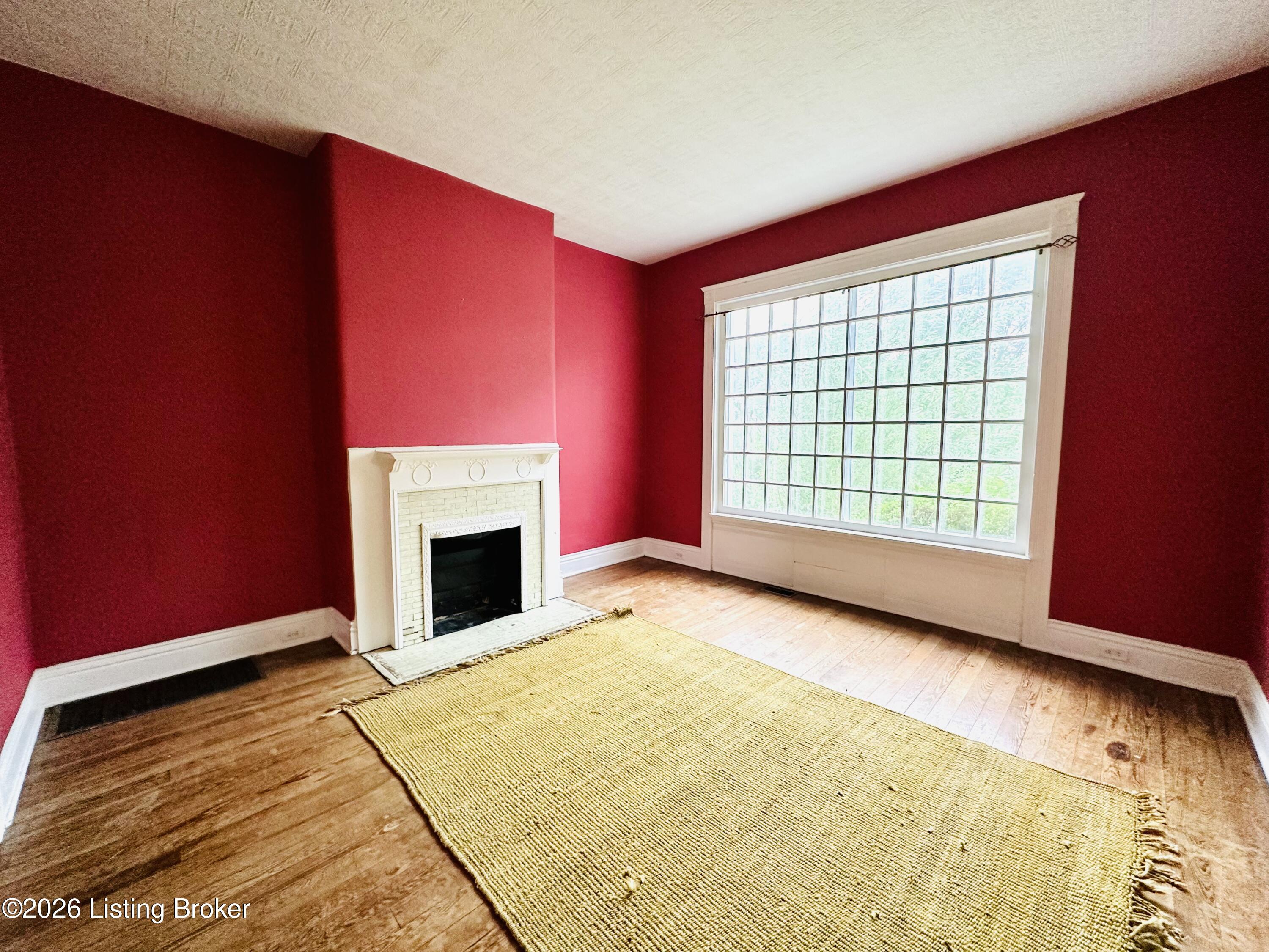 1026 E Breckinridge St Property Photo 5
