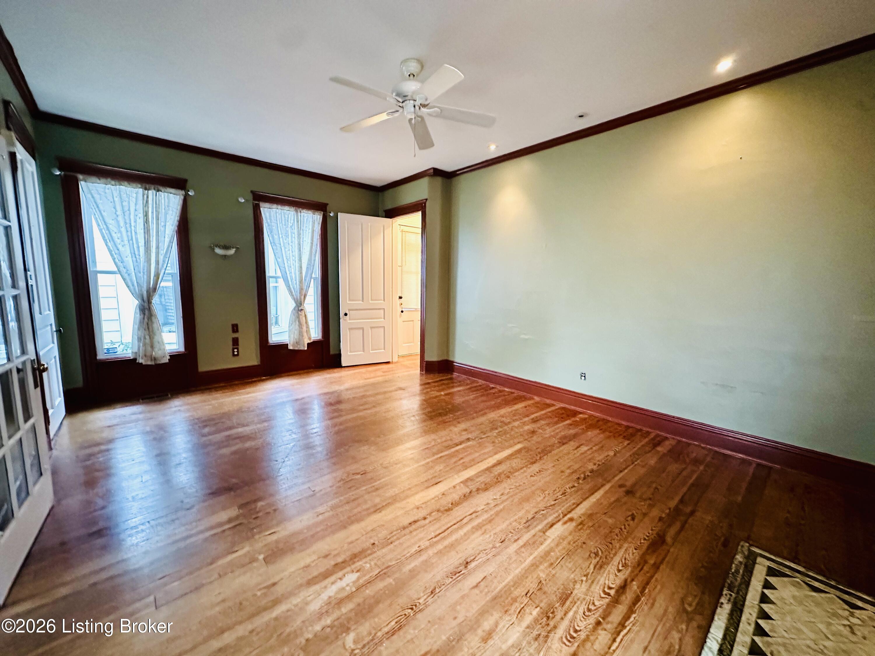 1026 E Breckinridge St Property Photo 7