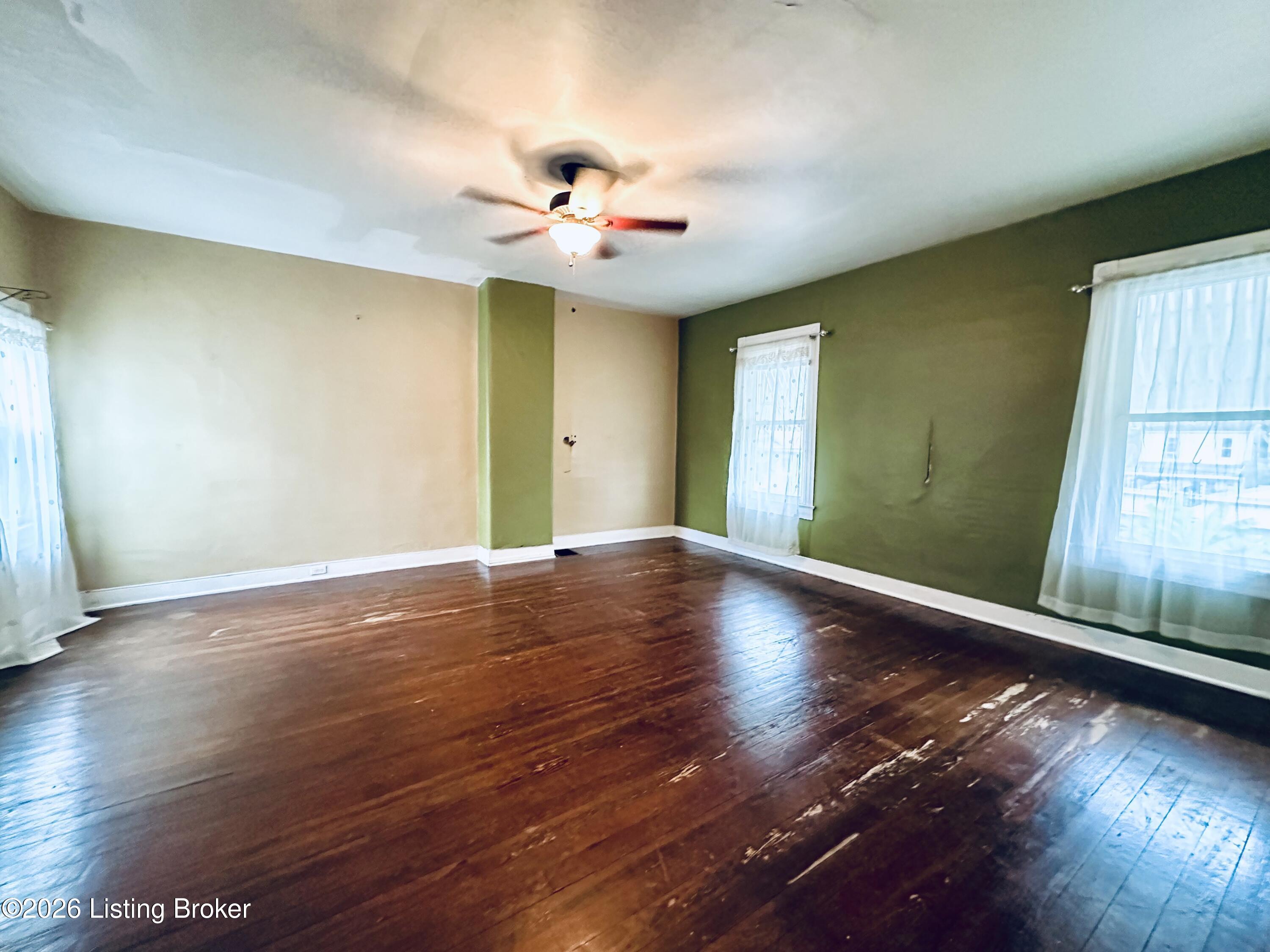 1026 E Breckinridge St Property Photo 16