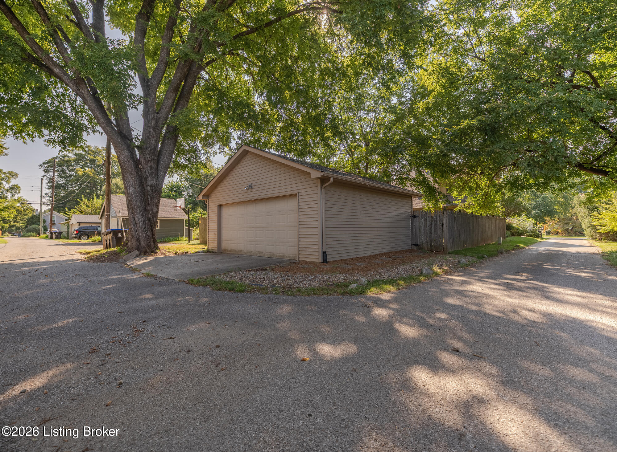 3917 Grandview Ave Property Photo 33