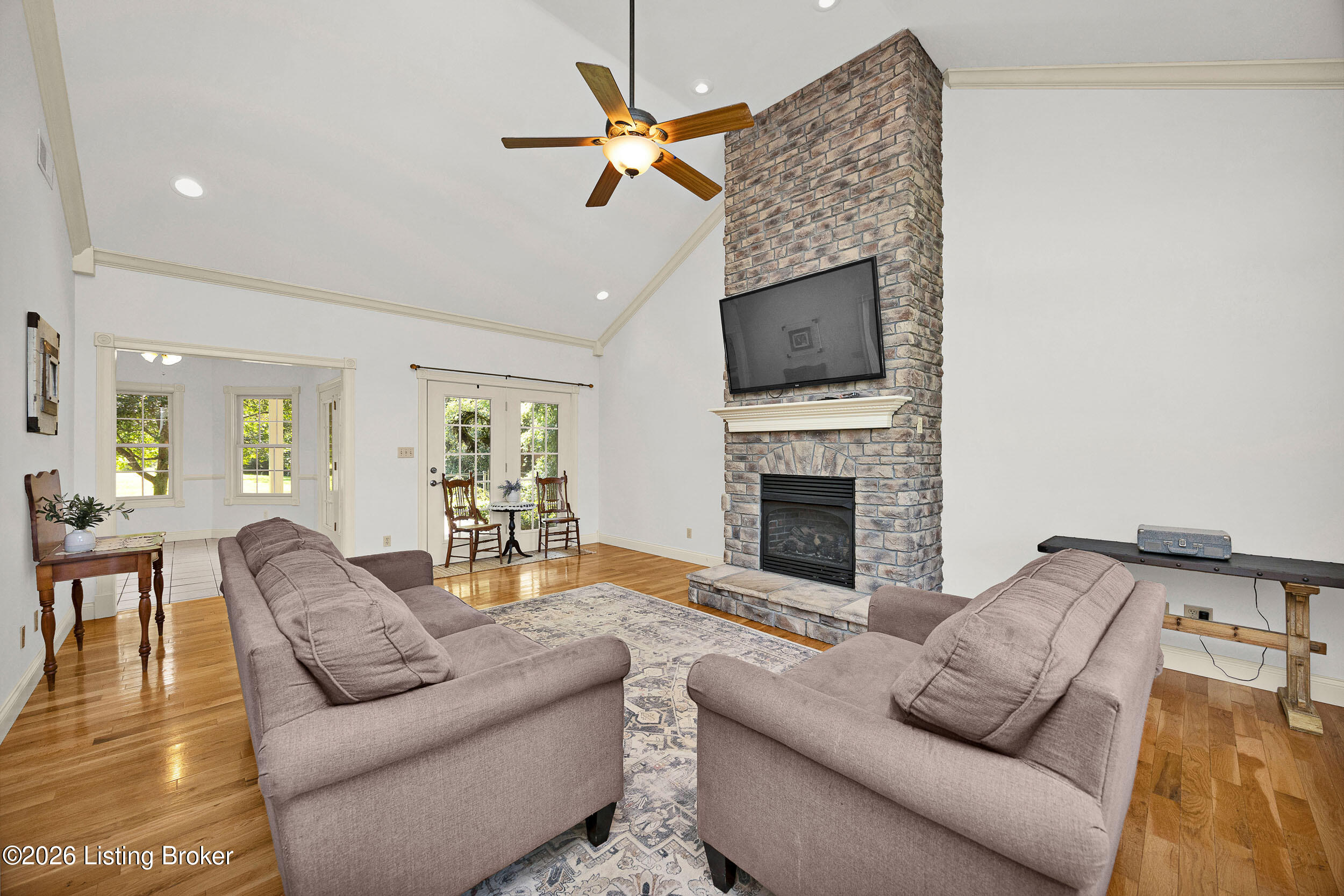 335 Loretto Rd Property Photo 4