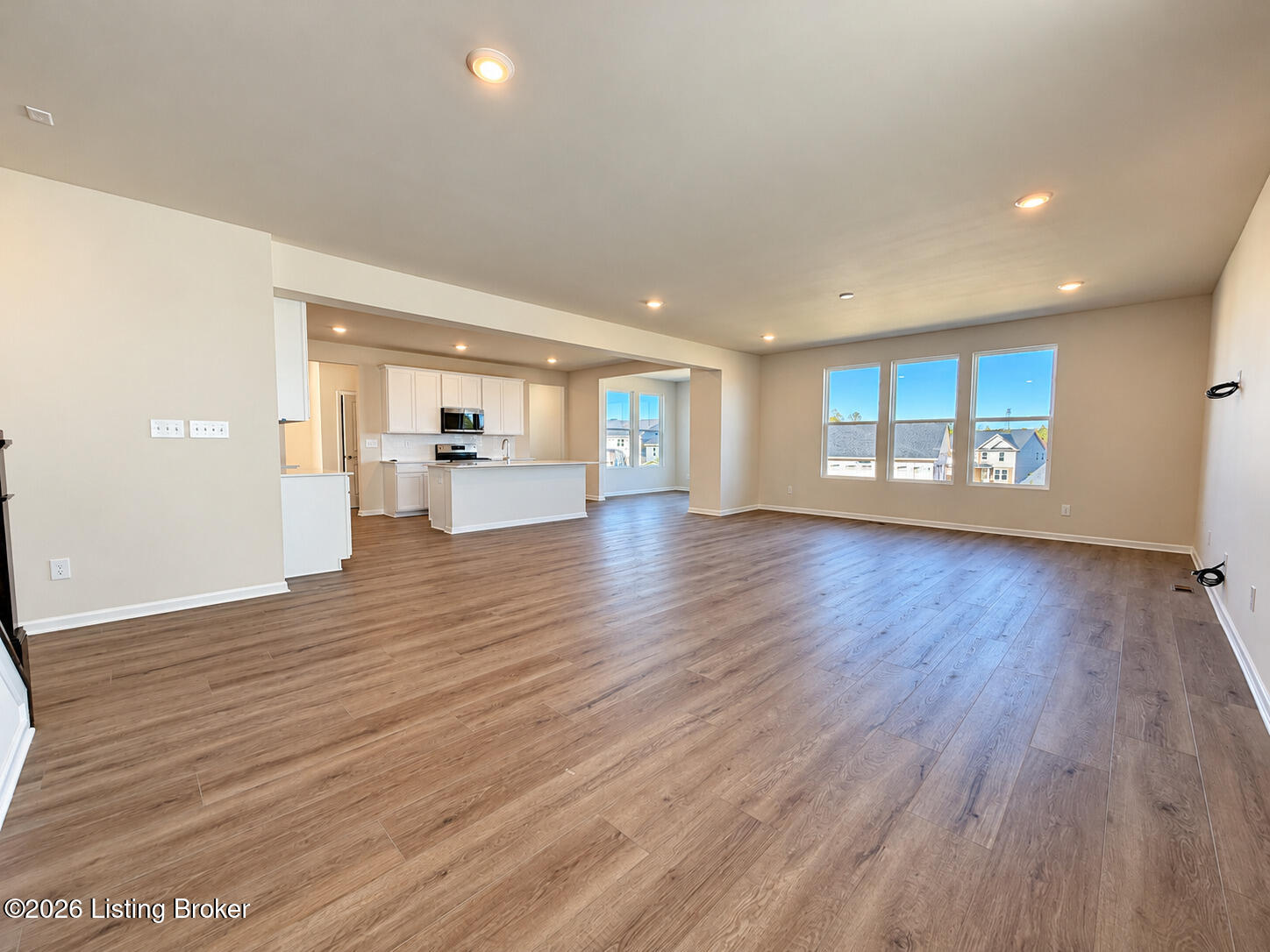 16929 Aiken Ridge Cir Property Photo 3