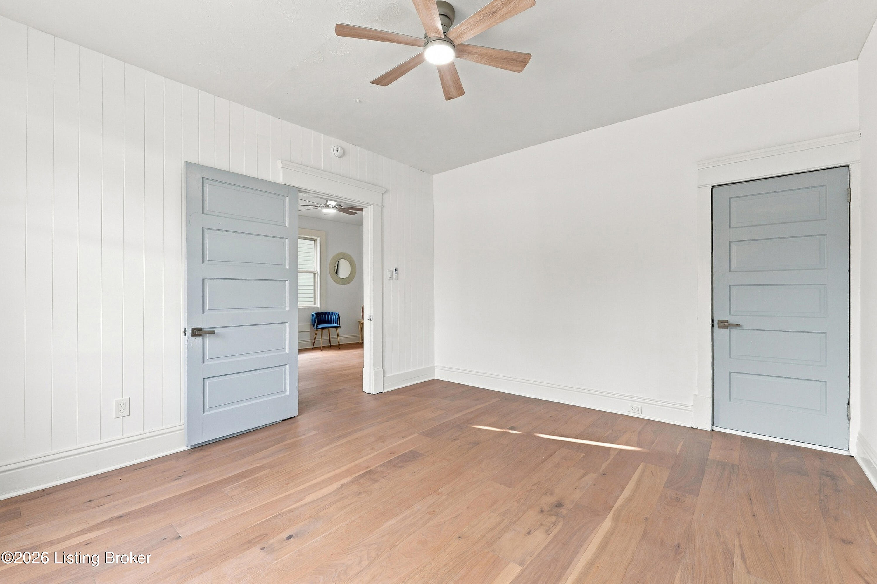 2150 W Lee St Property Photo 20