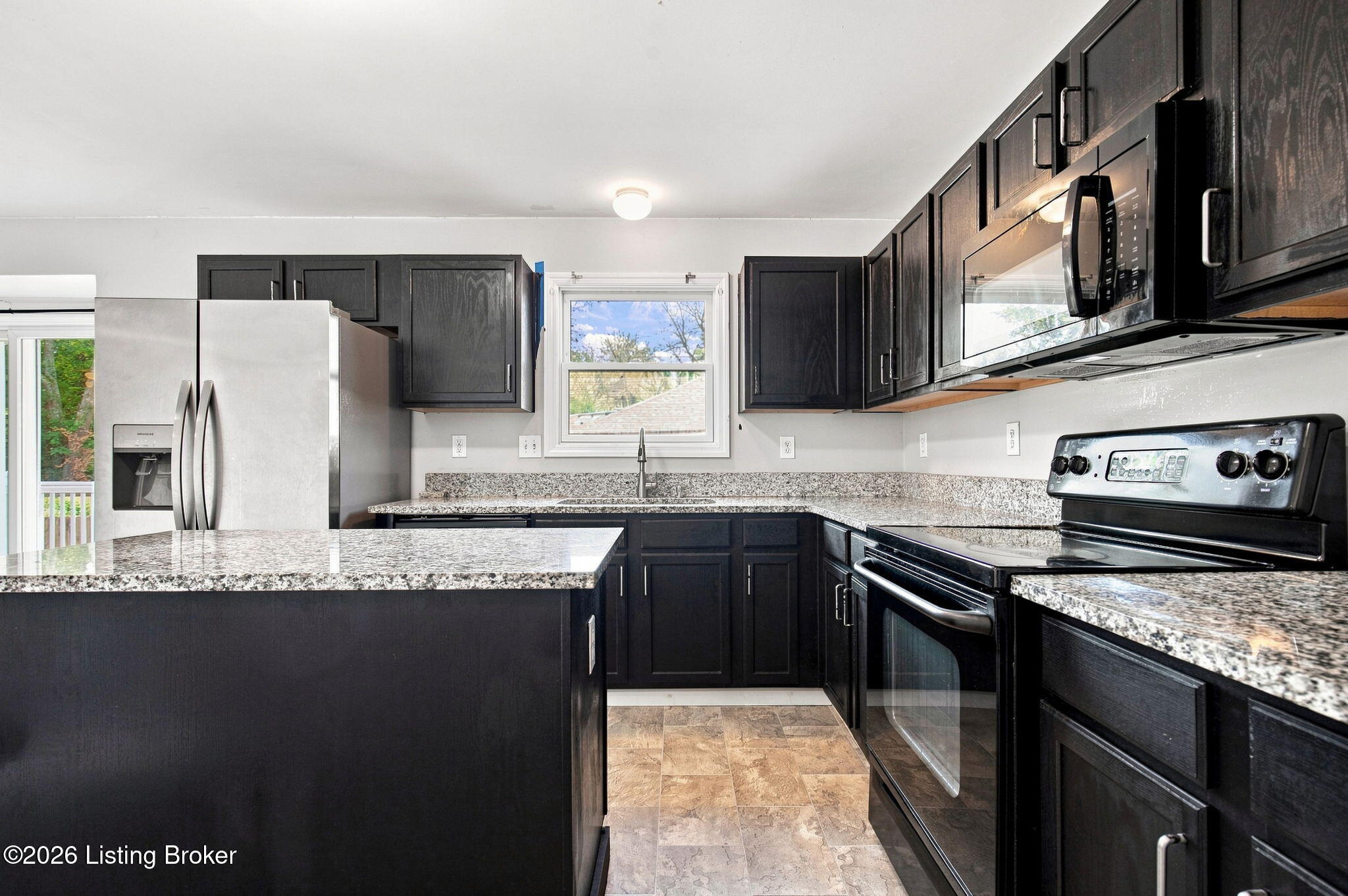 7923 Nature Way Property Photo 17