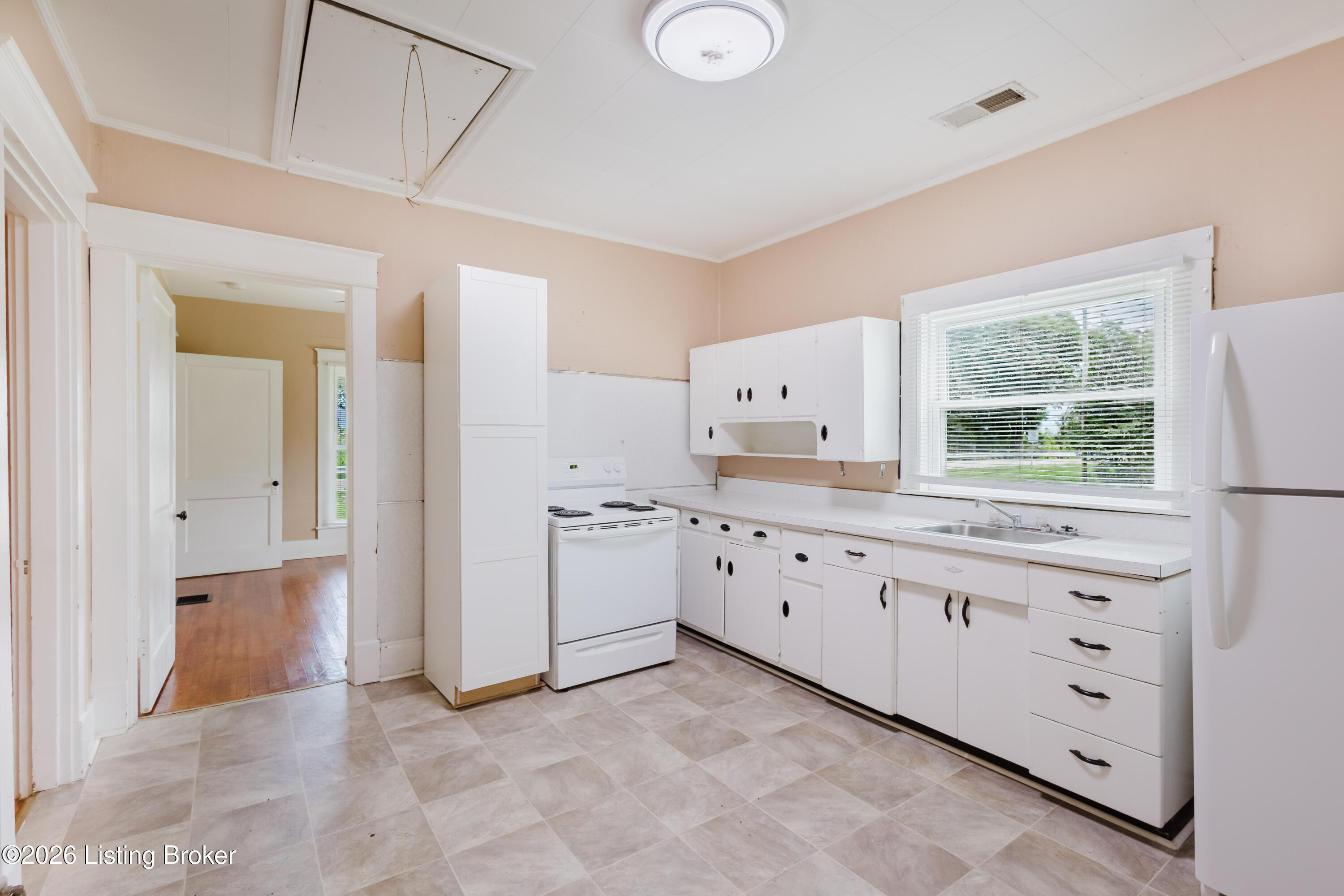 7438 Bagdad Rd Property Photo 43