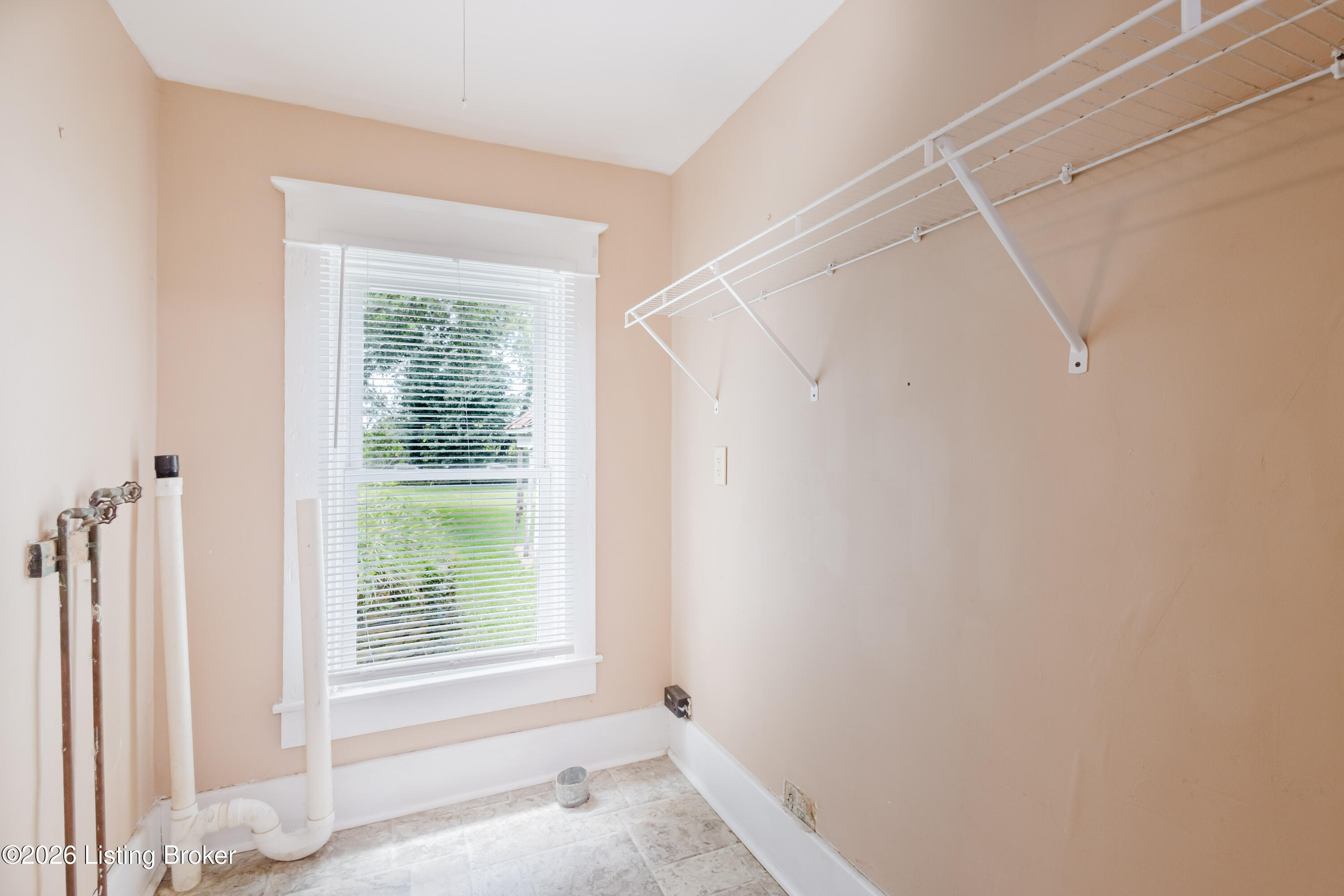 7438 Bagdad Rd Property Photo 46