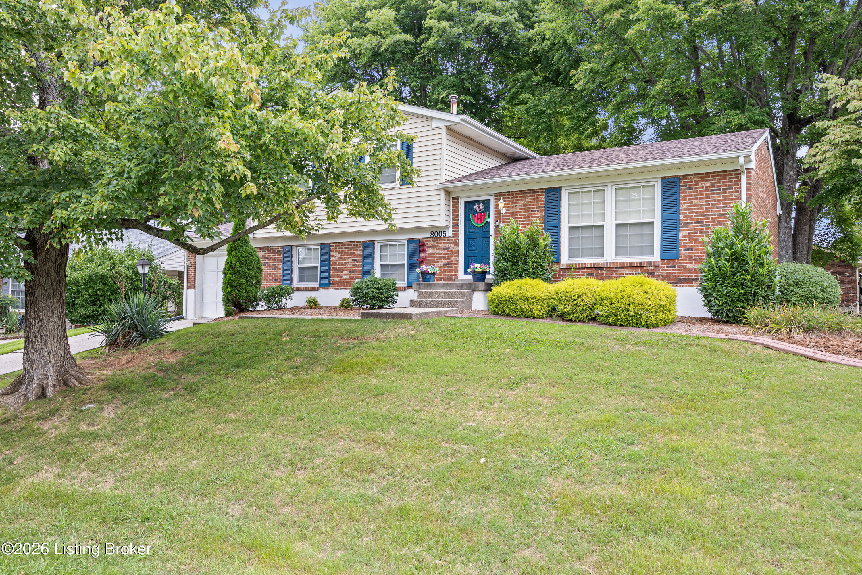 8005 Mary Sue Dr