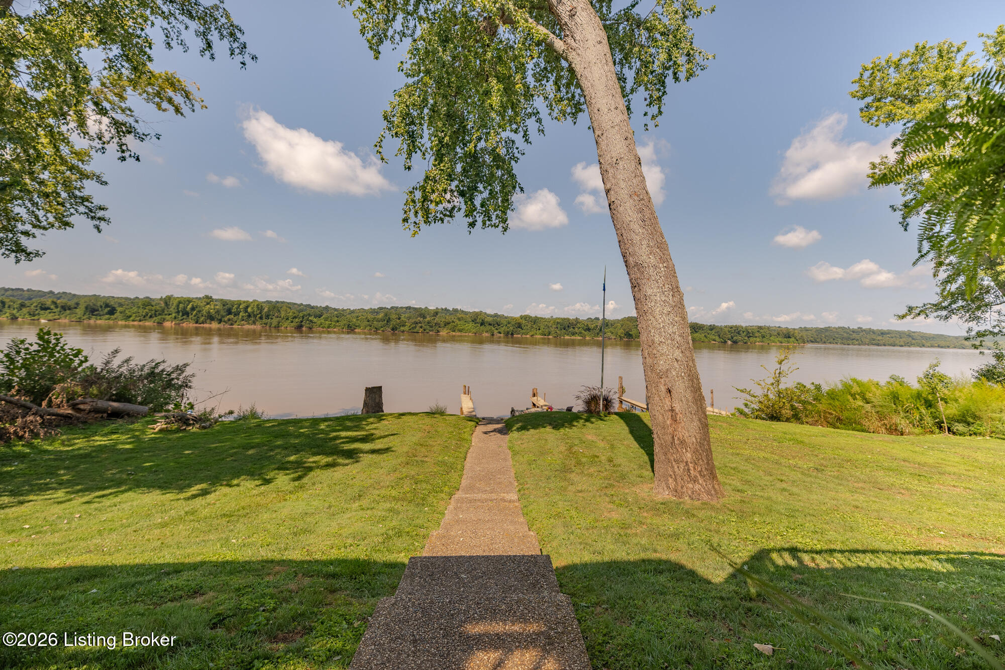 3028 Belknap Beach Rd Property Photo 4