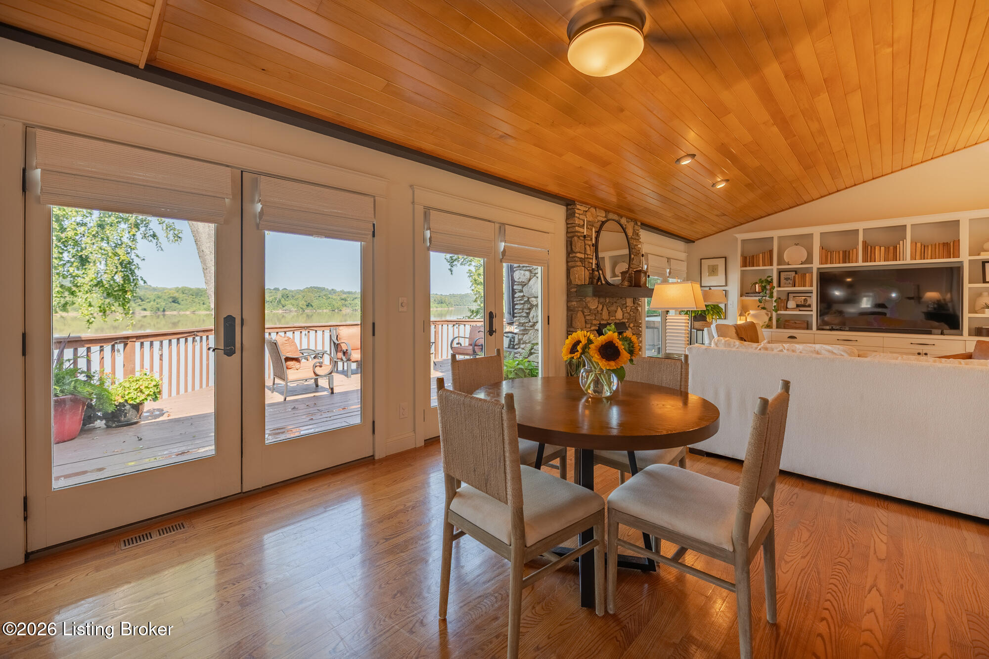 3028 Belknap Beach Rd Property Photo 18