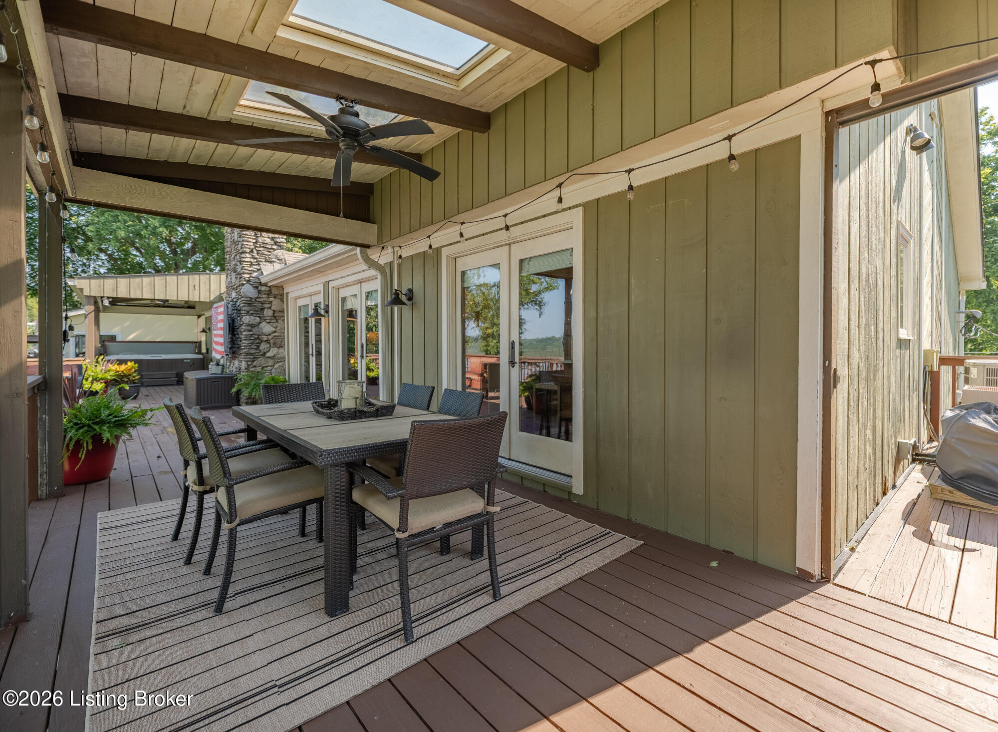 3028 Belknap Beach Rd Property Photo 31