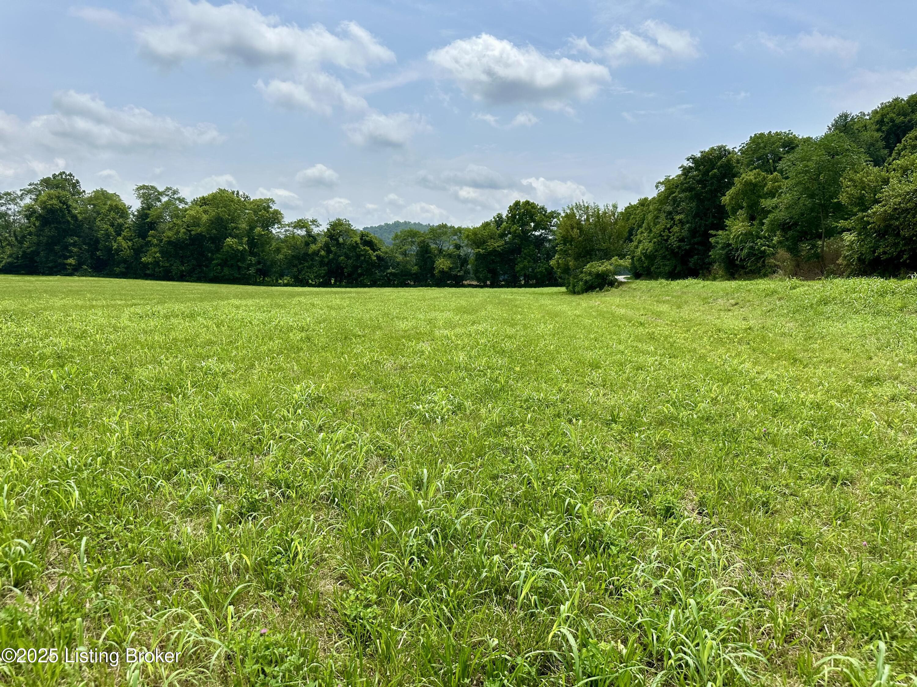 2061 Ky-55 Property Photo 5