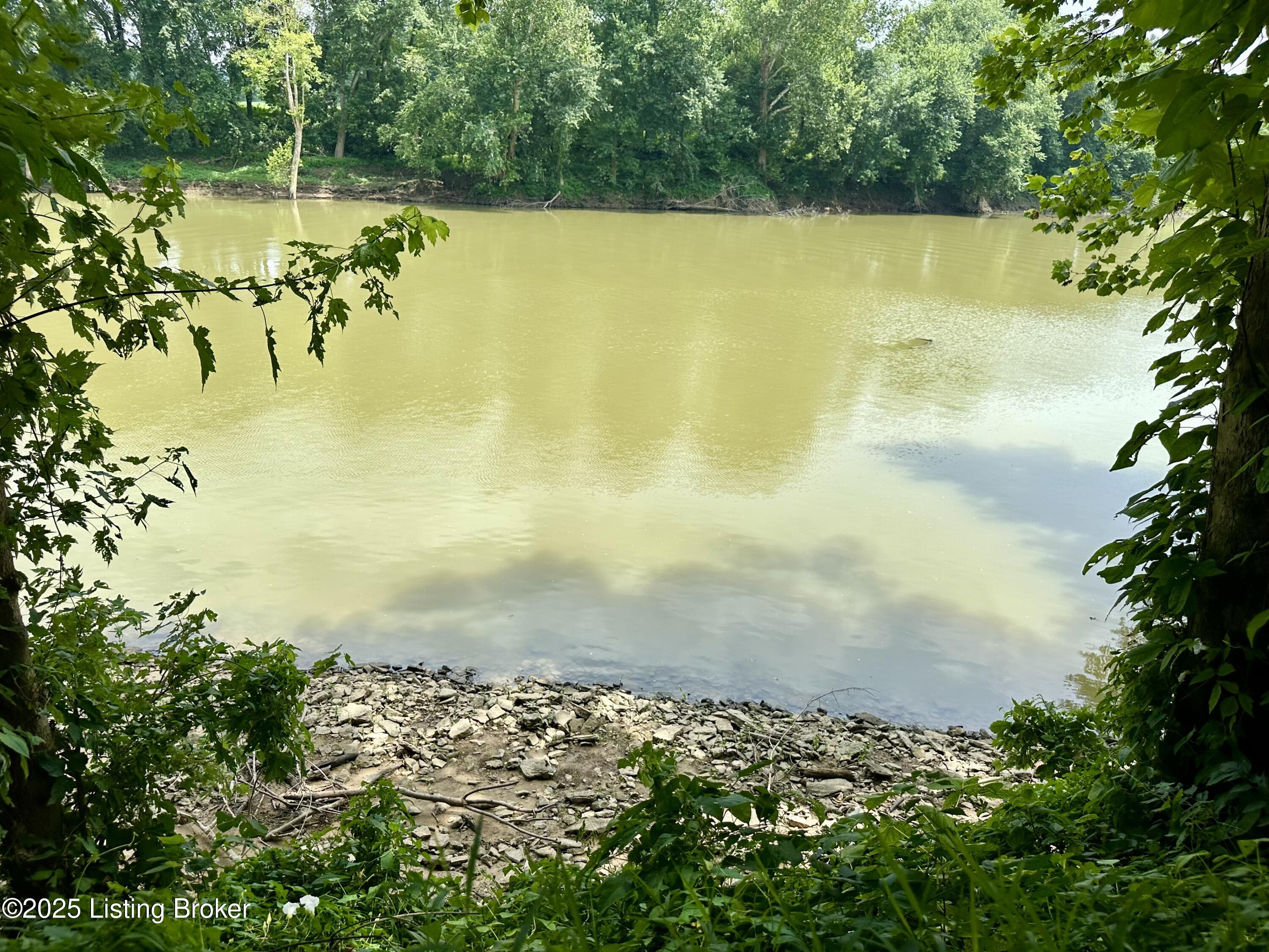 2061 Ky-55 Property Photo 8