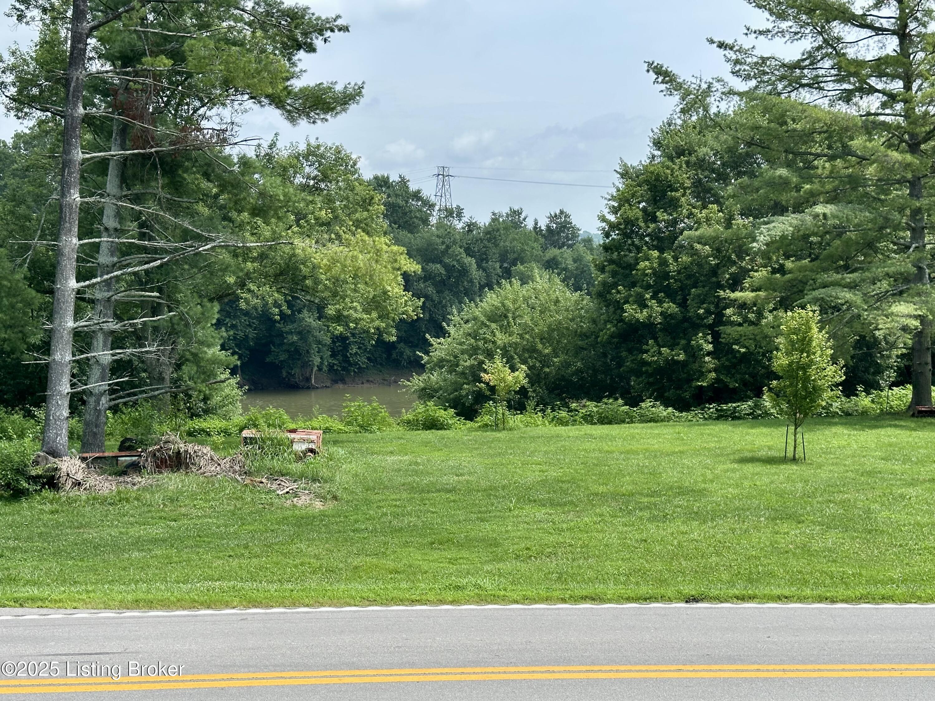 2061 Ky-55 Property Photo 11