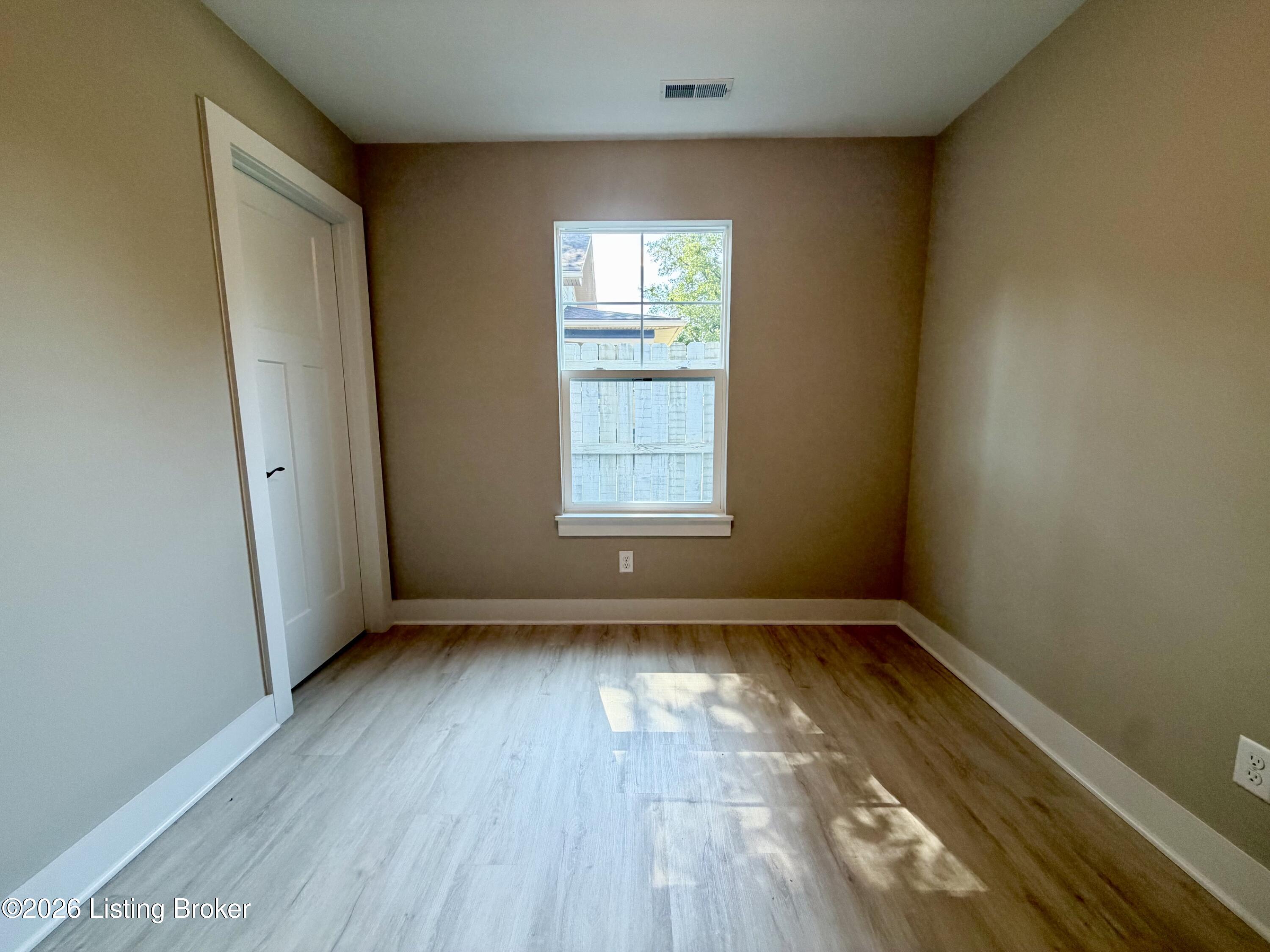623 1/2 Main St Property Photo 11