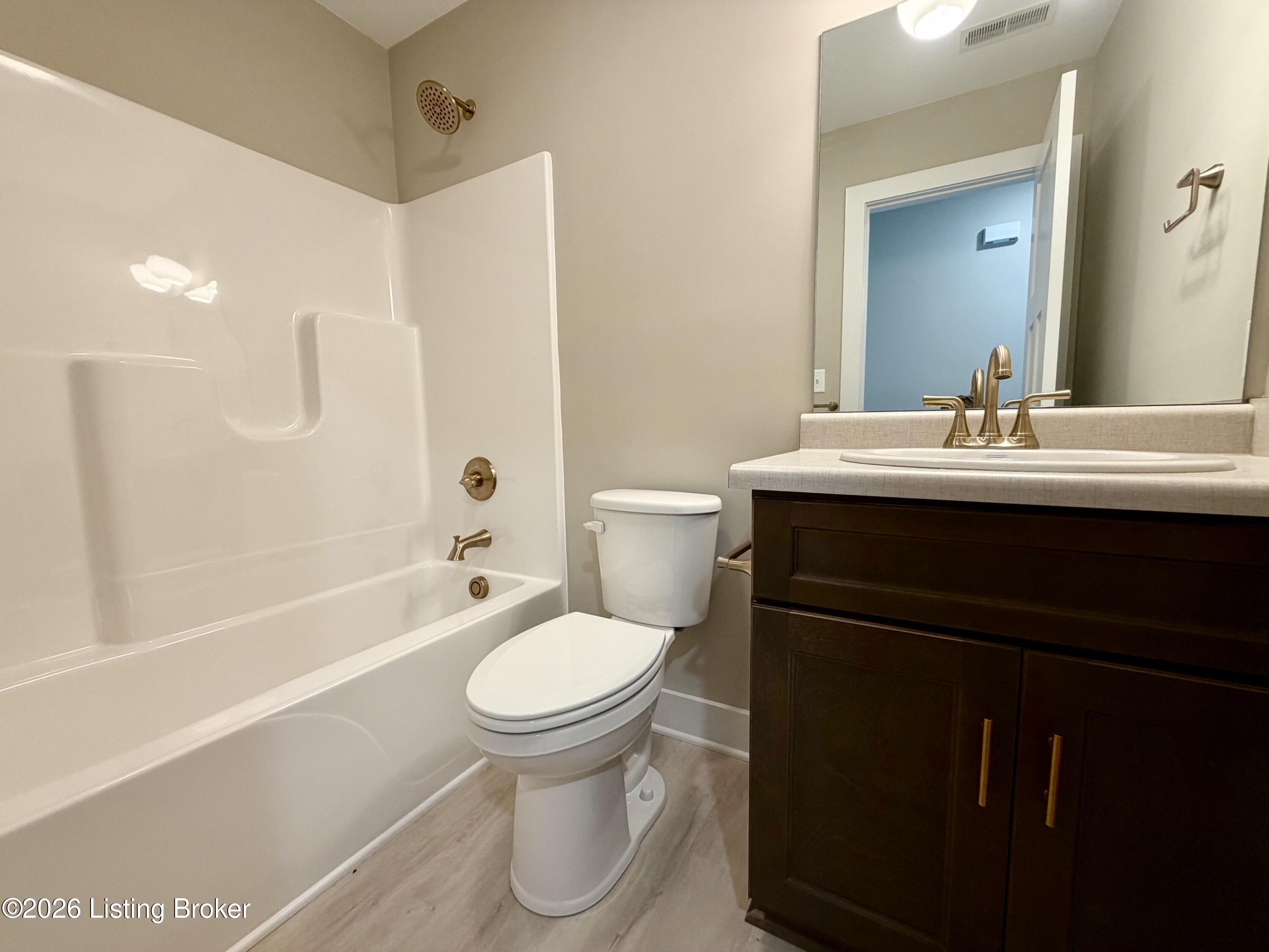 623 1/2 Main St Property Photo 13