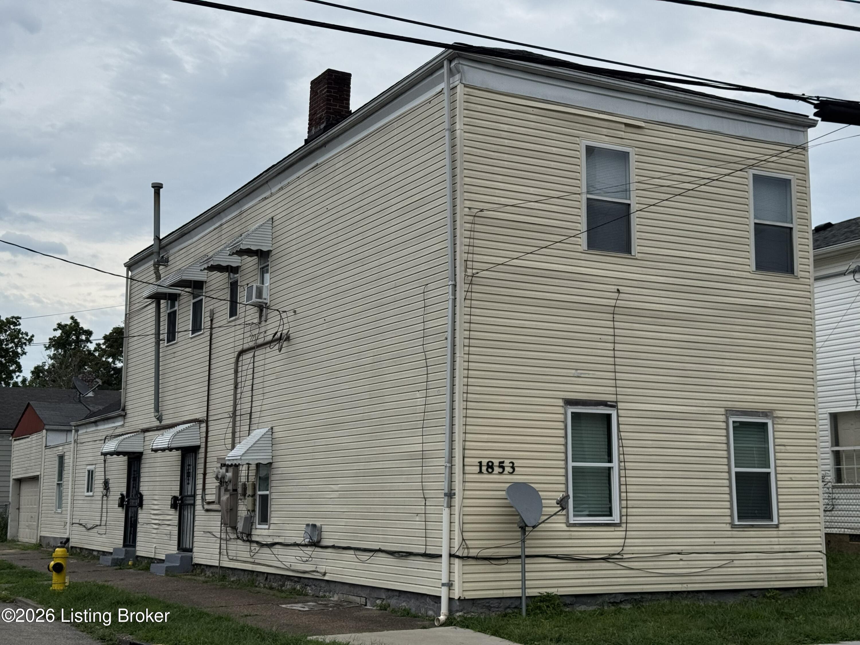 1853 Bank St Property Photo 2