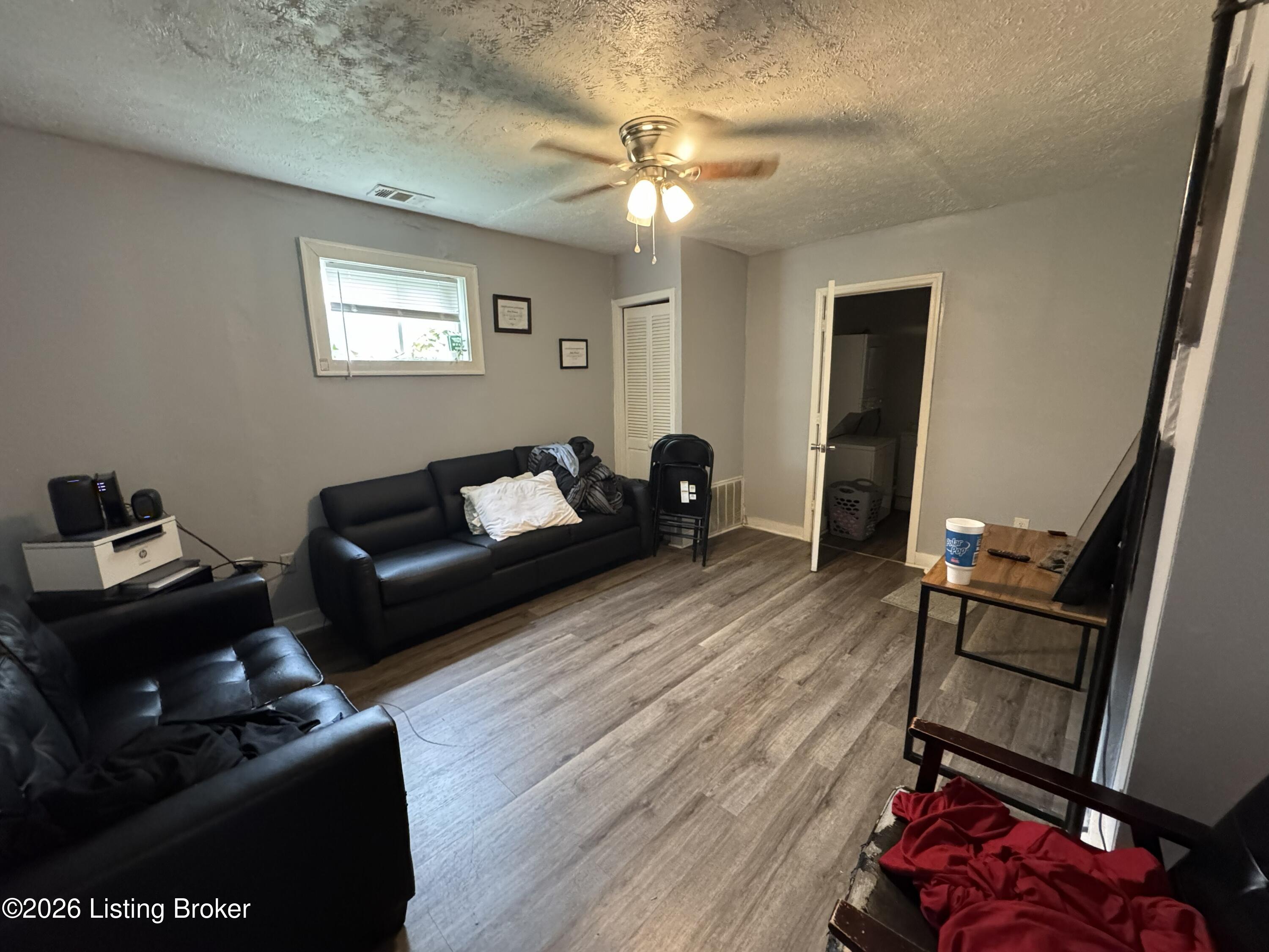 1853 Bank St Property Photo 12