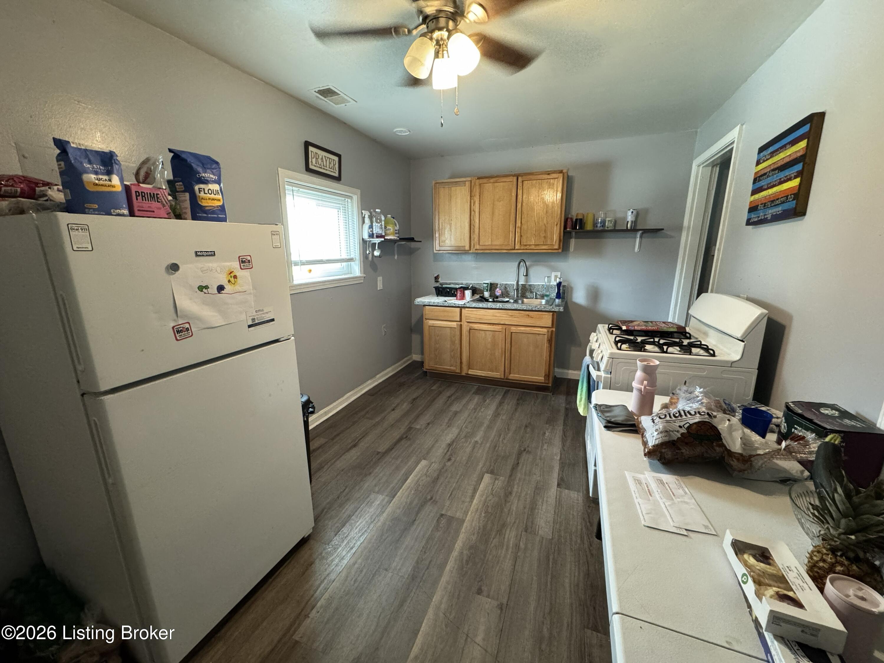 1853 Bank St Property Photo 13