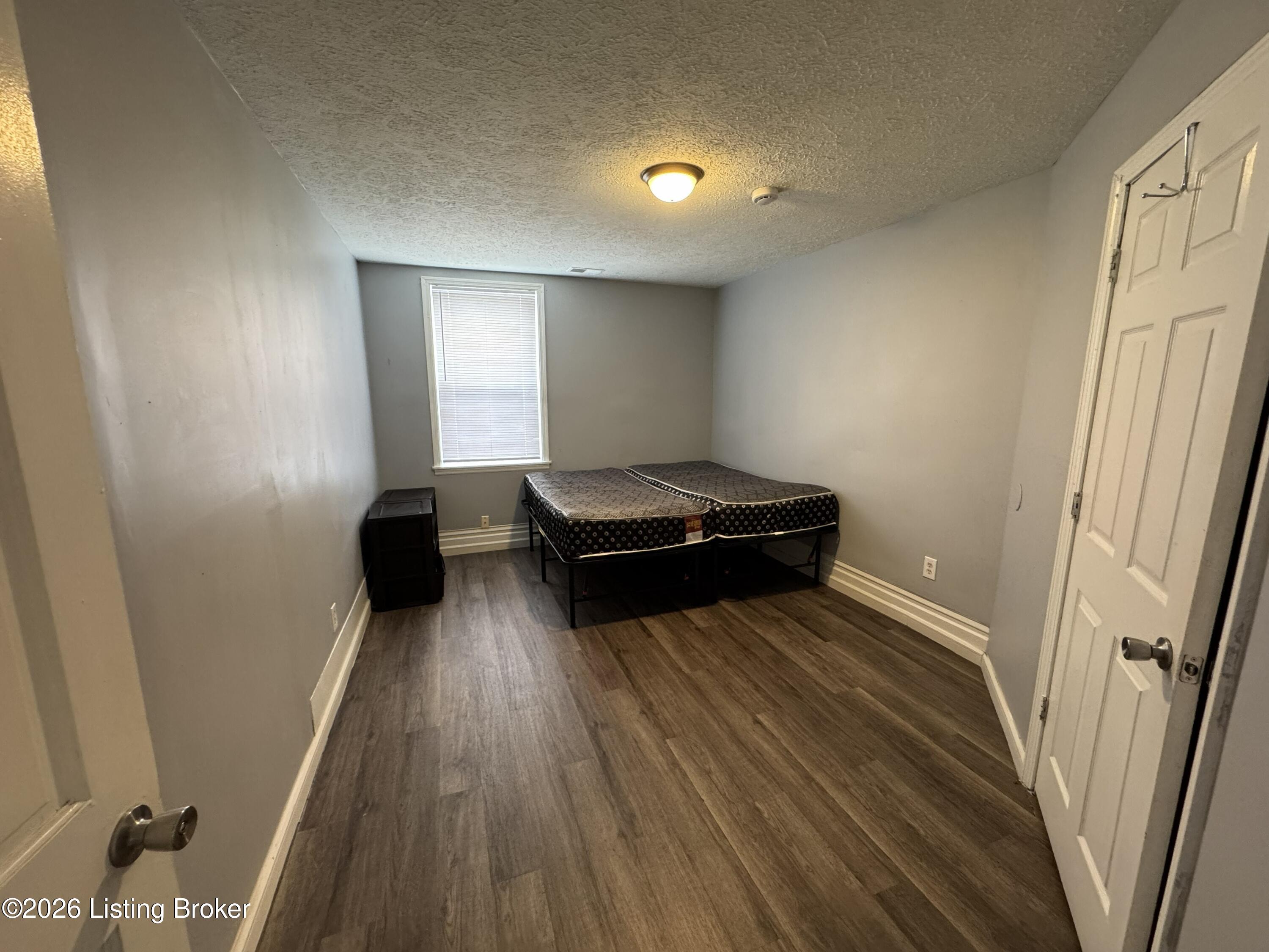 1853 Bank St Property Photo 20