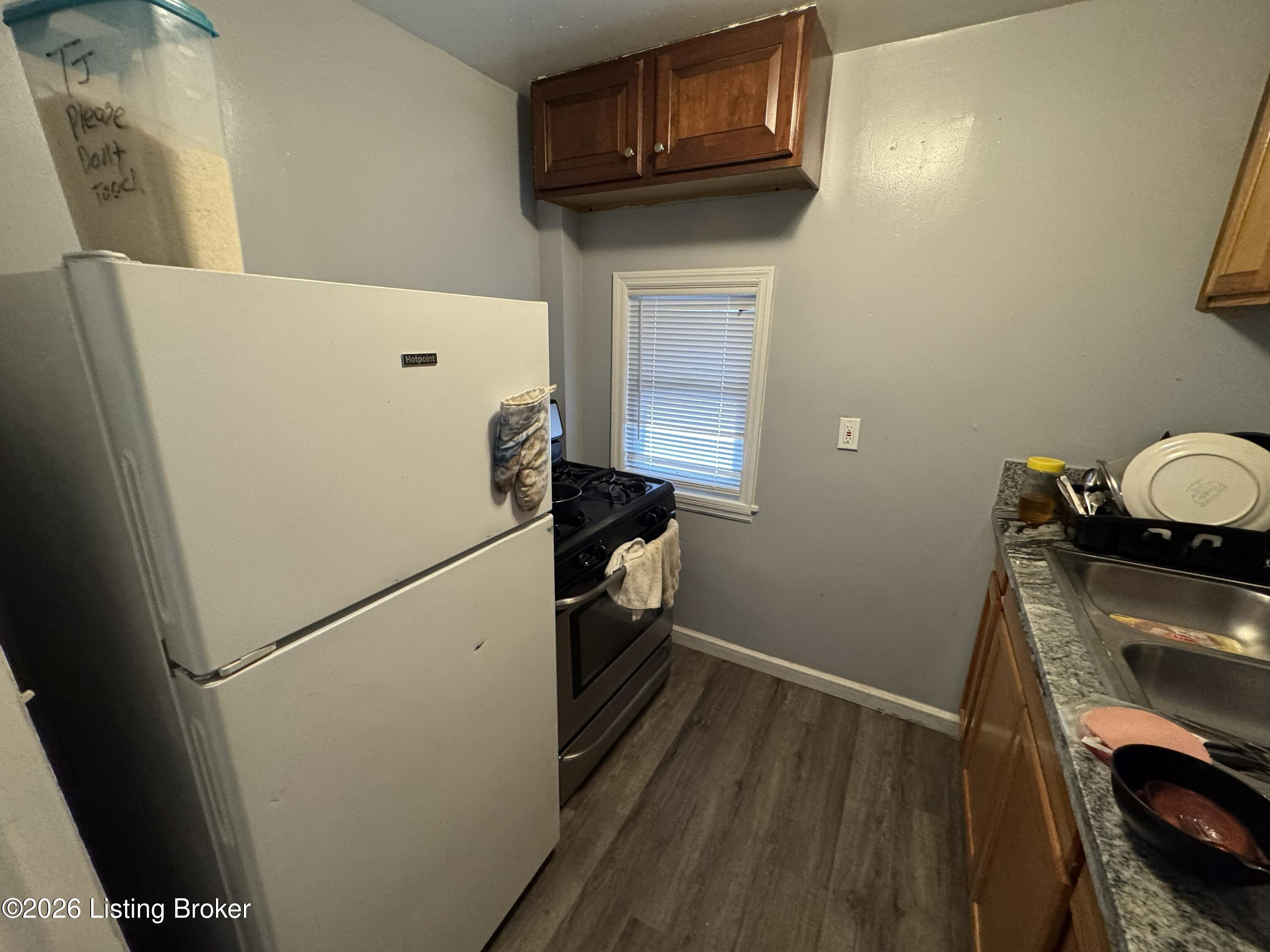 1853 Bank St Property Photo 24