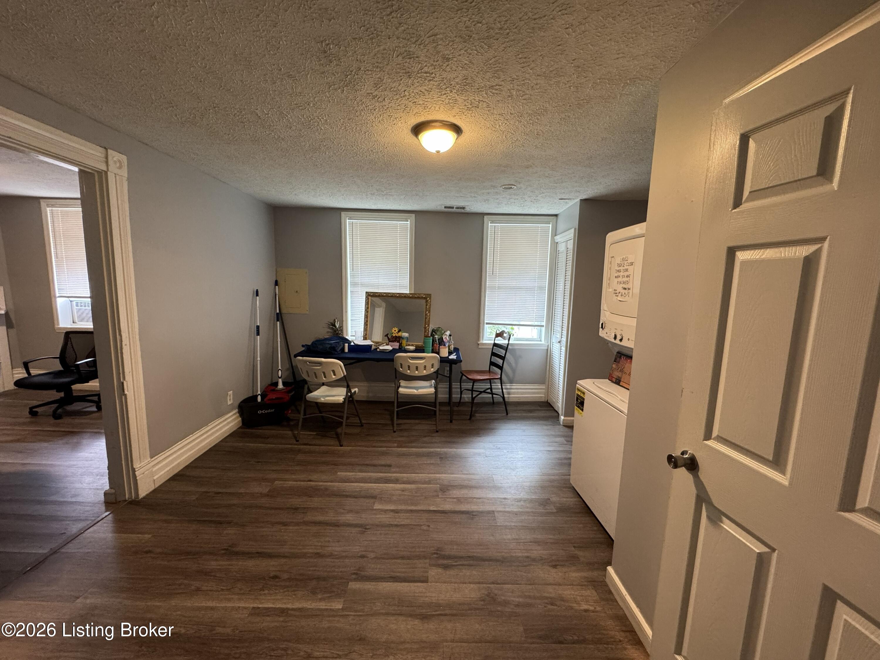 1853 Bank St Property Photo 27