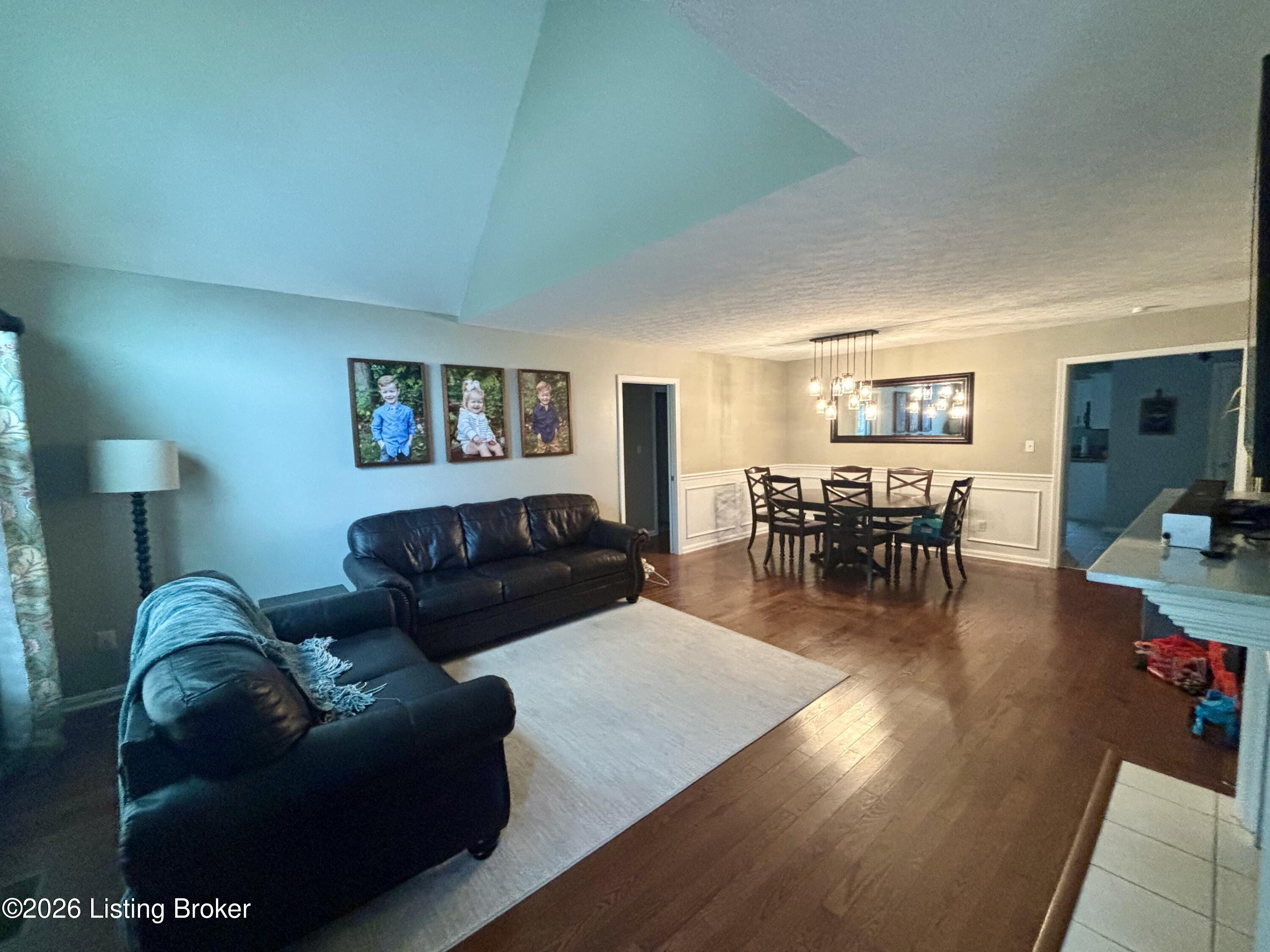 4310 Saratoga Hill Rd Property Photo 14