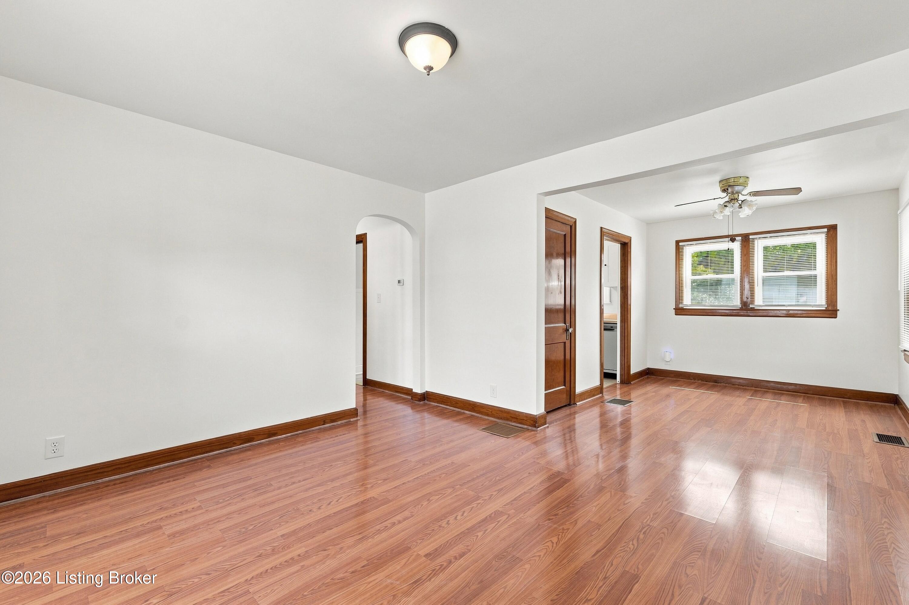 3327 Lester Ave Property Photo 5