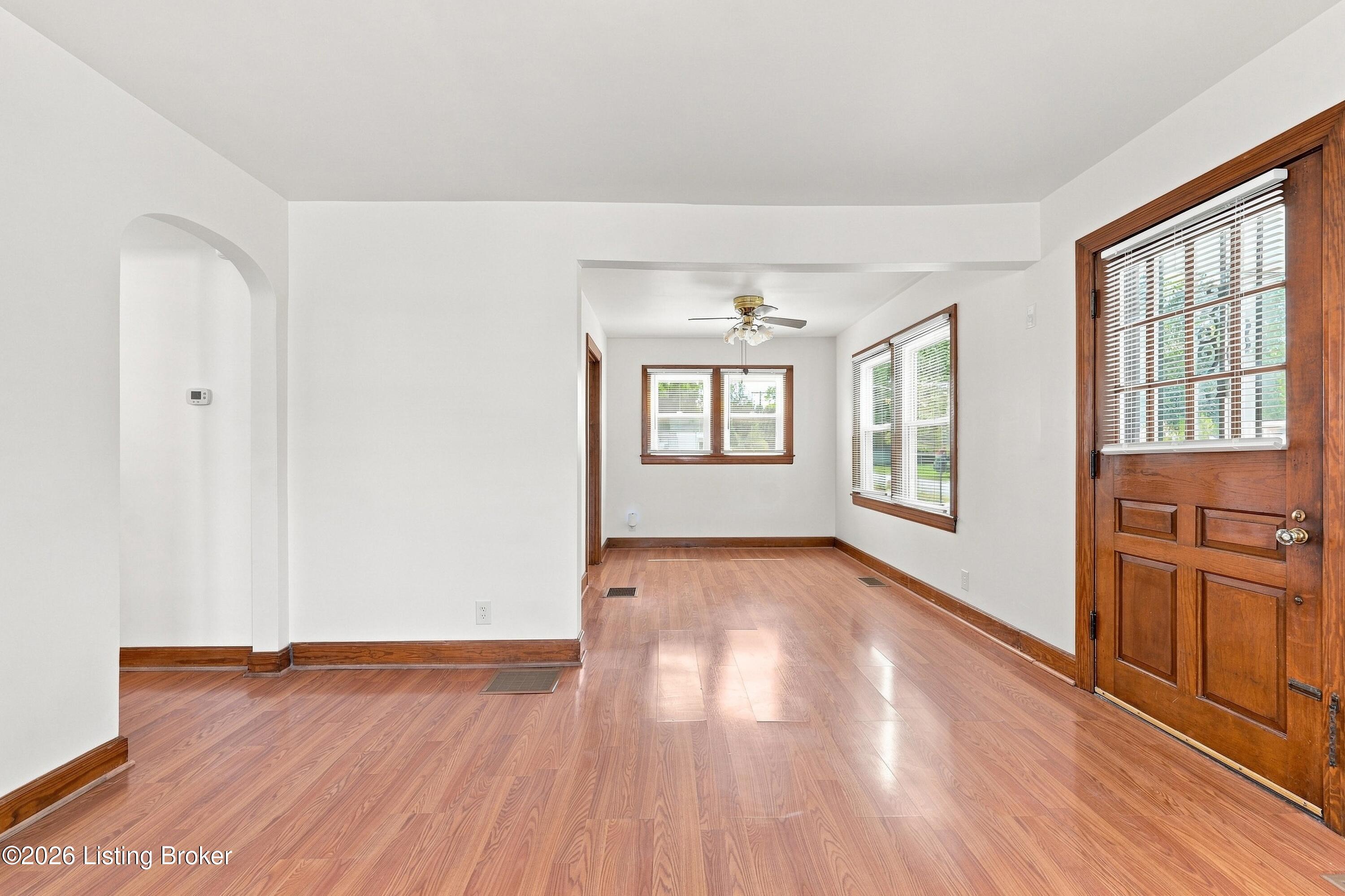 3327 Lester Ave Property Photo 6