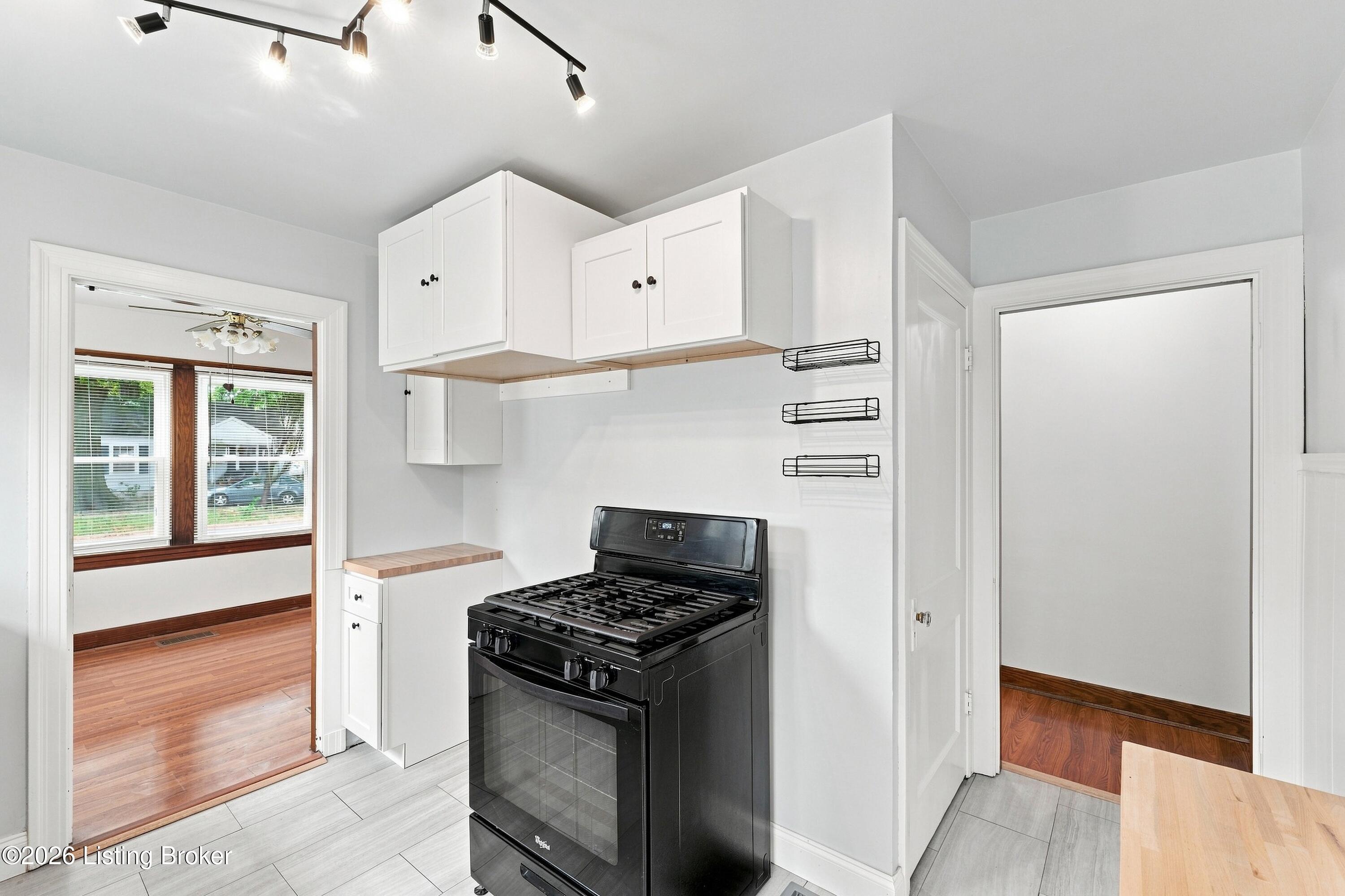 3327 Lester Ave Property Photo 15