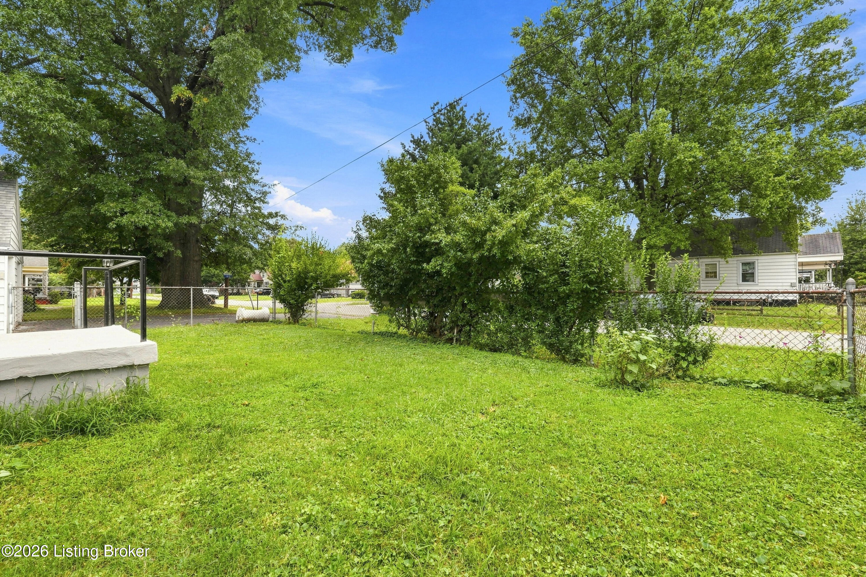 3327 Lester Ave Property Photo 36