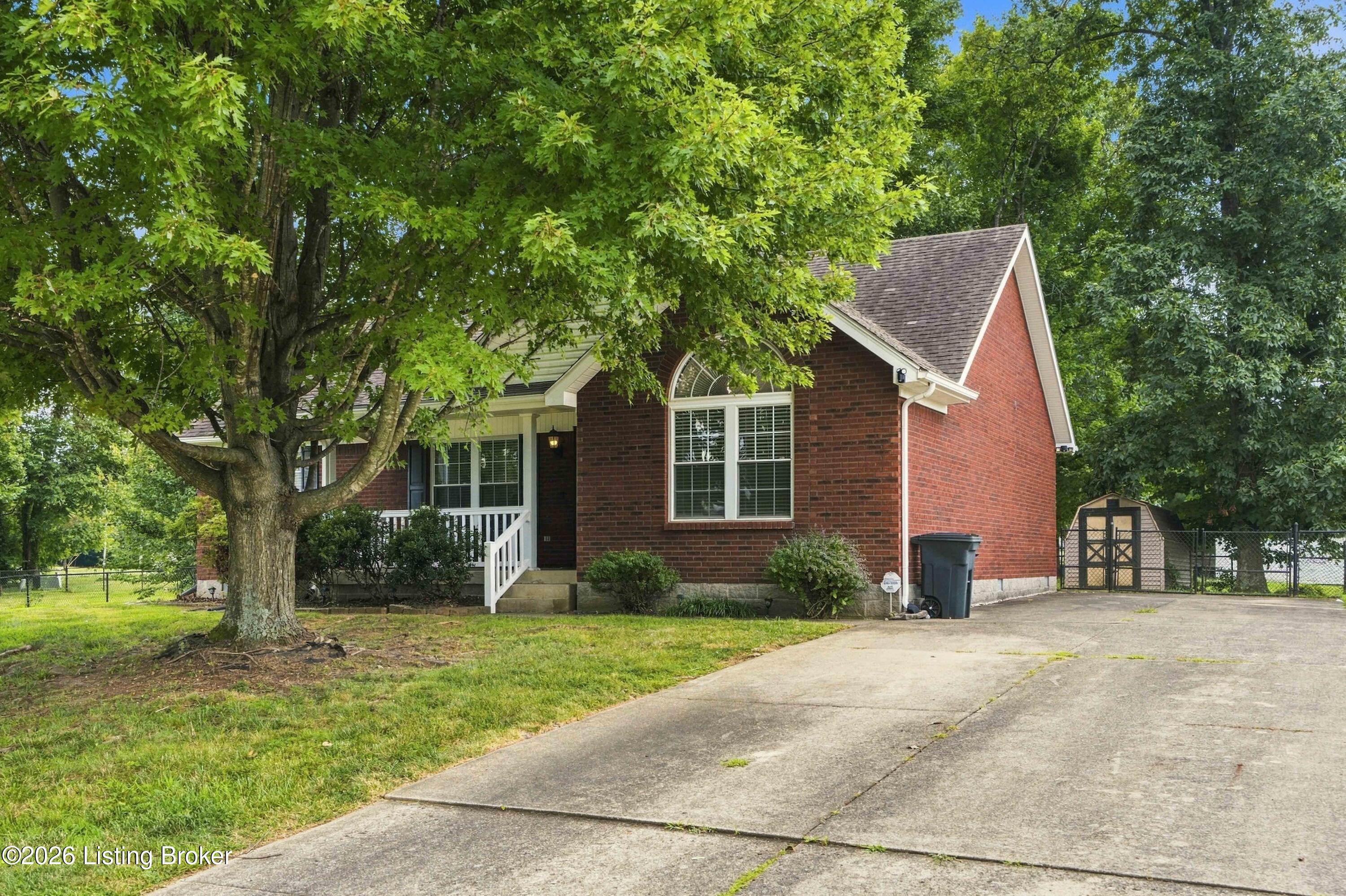 103 Pacific Ct Property Photo 1
