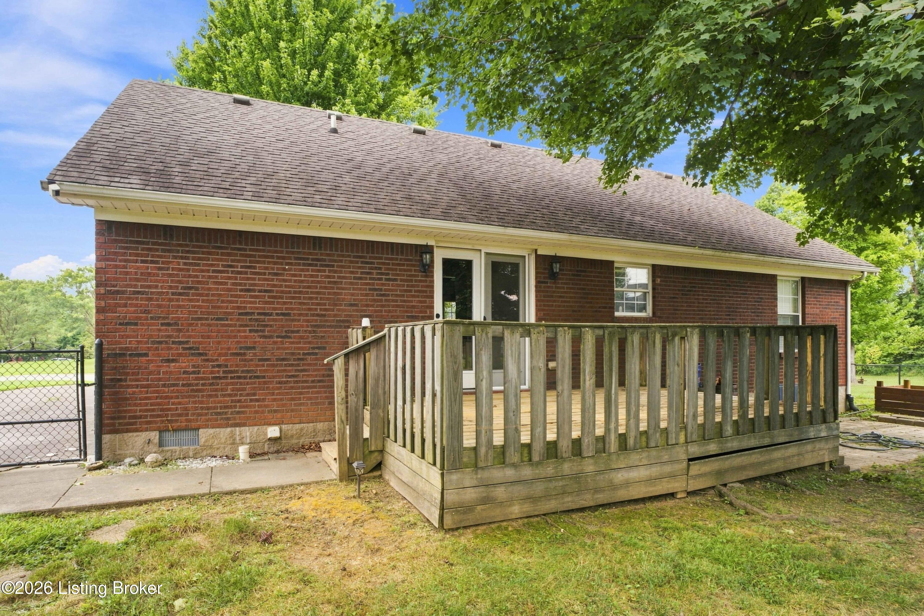 103 Pacific Ct Property Photo 30