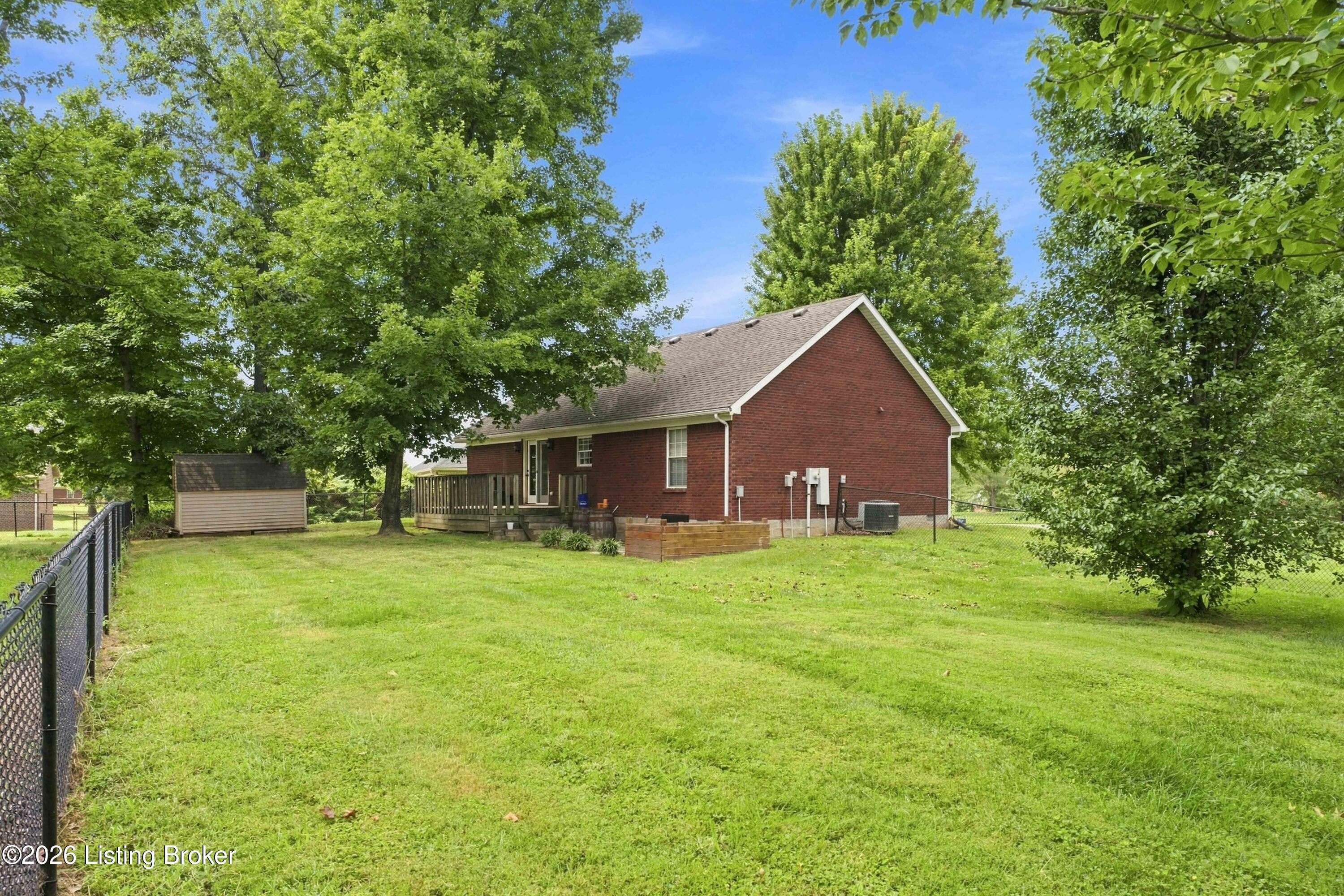 103 Pacific Ct Property Photo 32