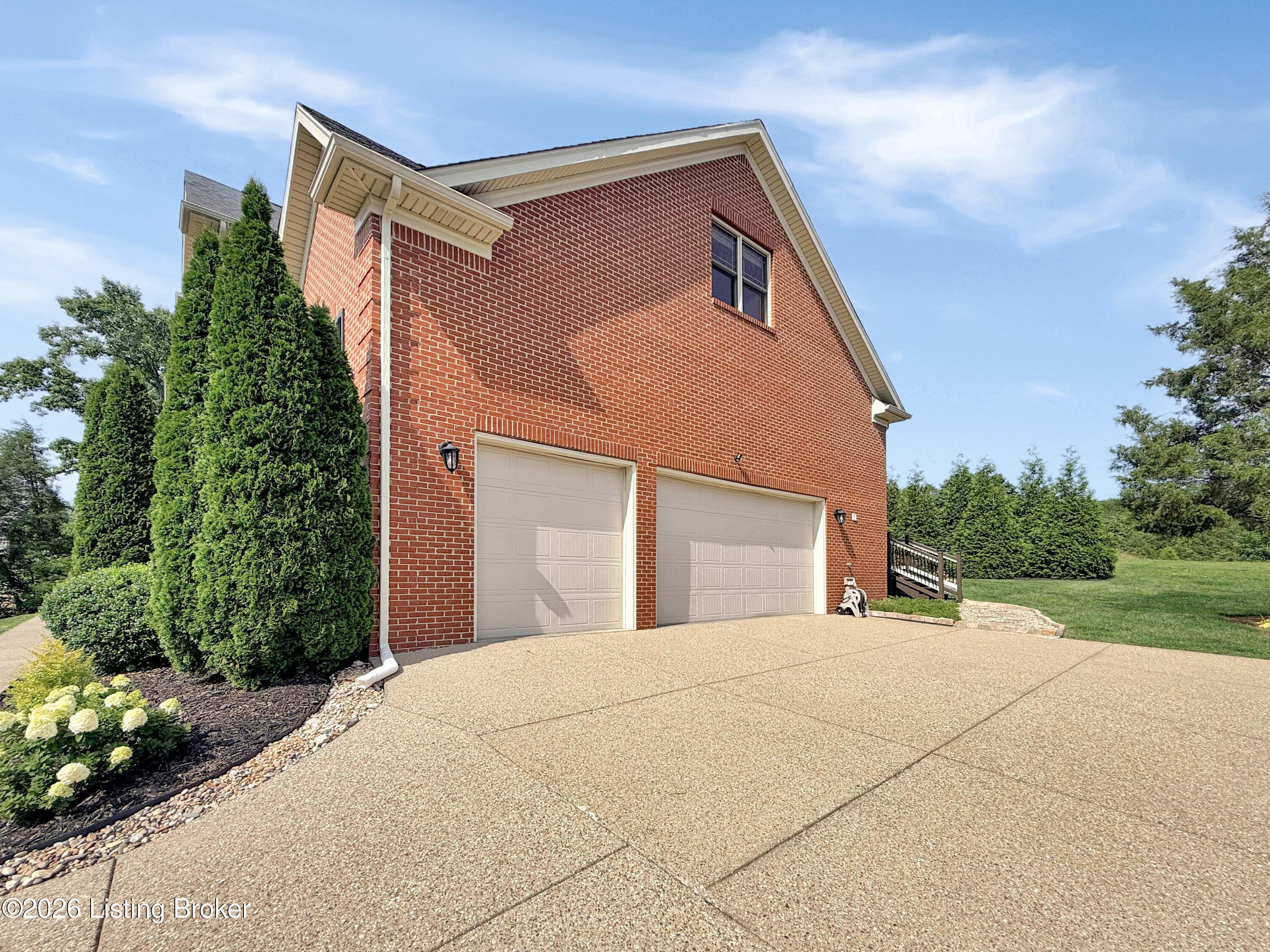677 Oak Creek Dr Property Photo 57